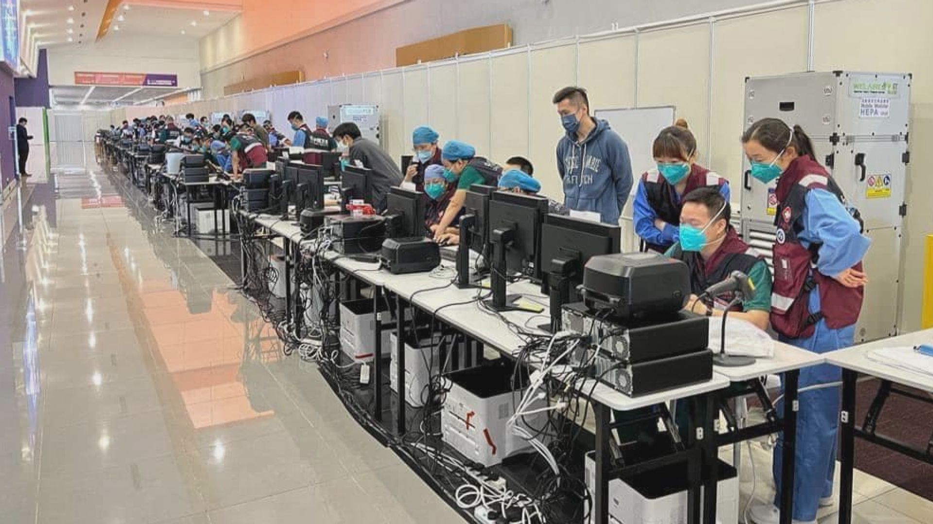 兩地醫護團隊在亞博館將一起負責臨床護理工作