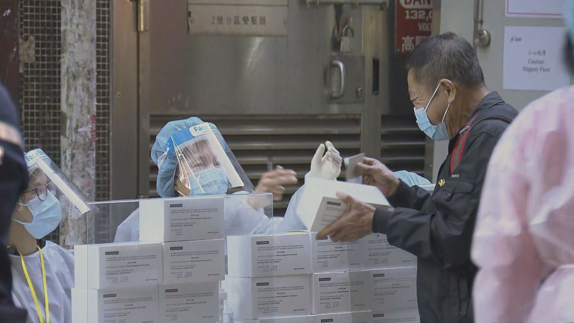 出示檢測證明可離開　東發大廈居民不認為行動勞民傷財