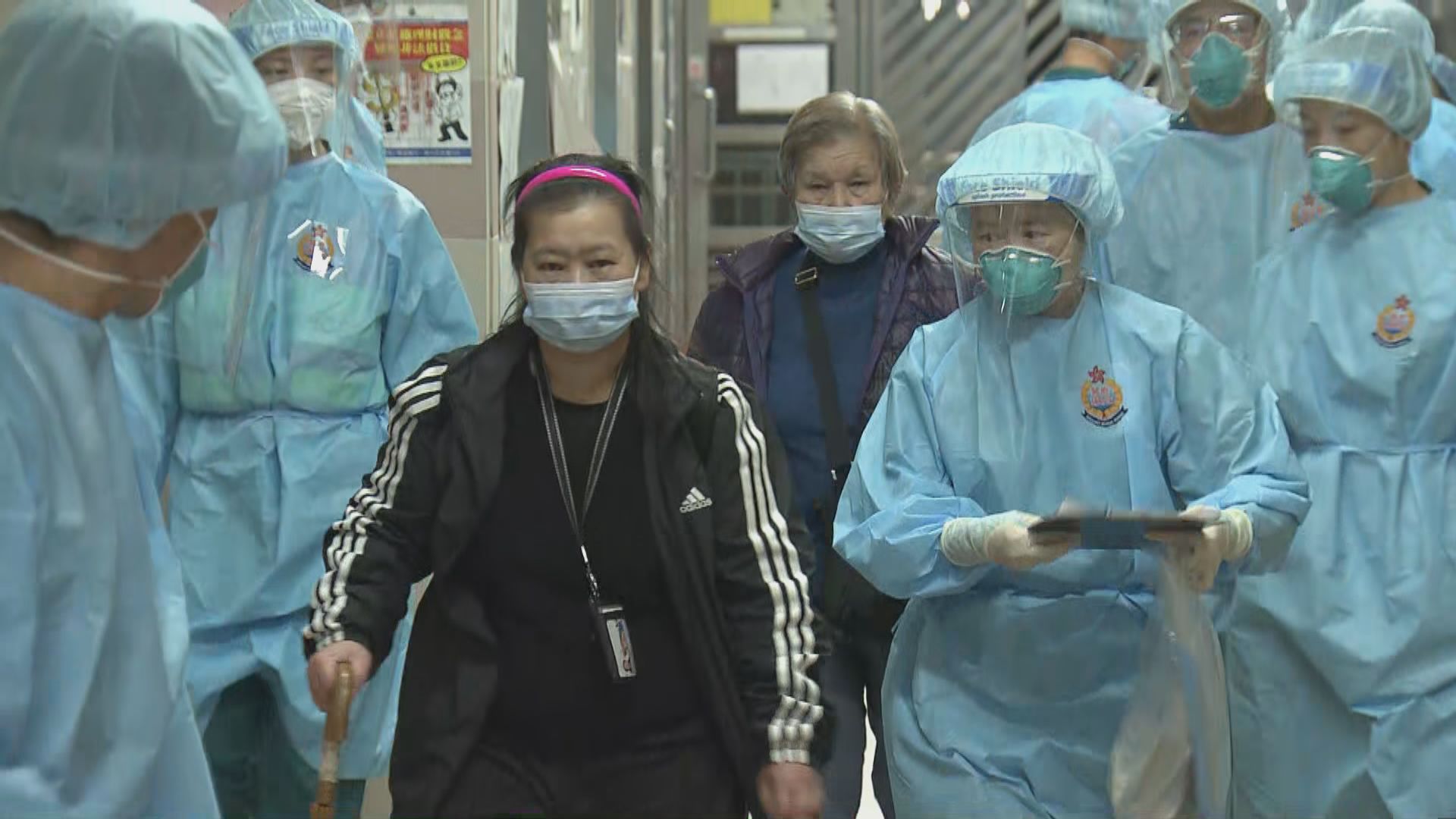 當局晚上開始撤離愛暉樓09室居民