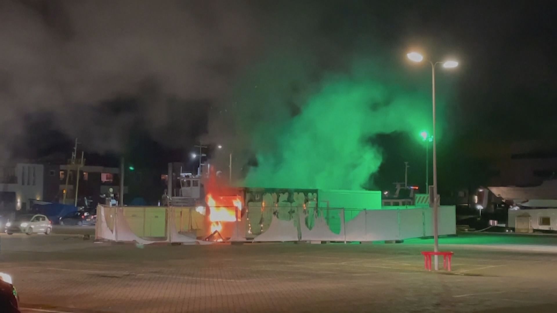 荷蘭有人不滿封城燒毀檢測中心