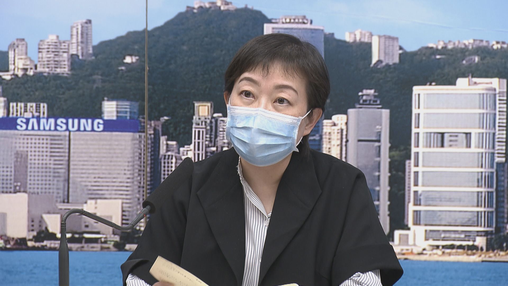 南丫島對開六艘貨船有船員確診　船上140人隔離