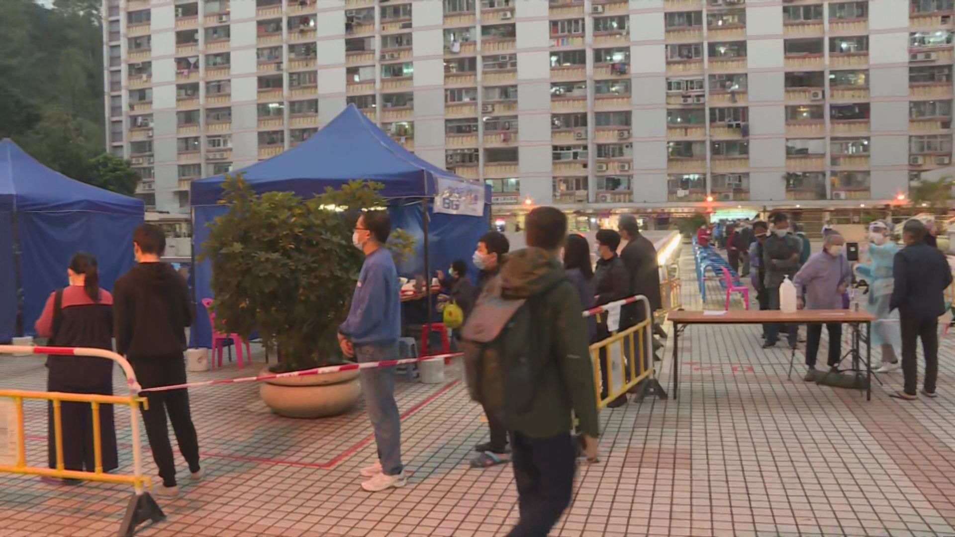 富山邨富仁樓四個單位出現個案　居民須強制檢測