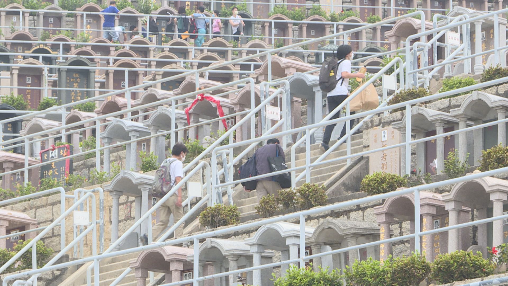 本港增13宗確診　3人本地感染為親戚