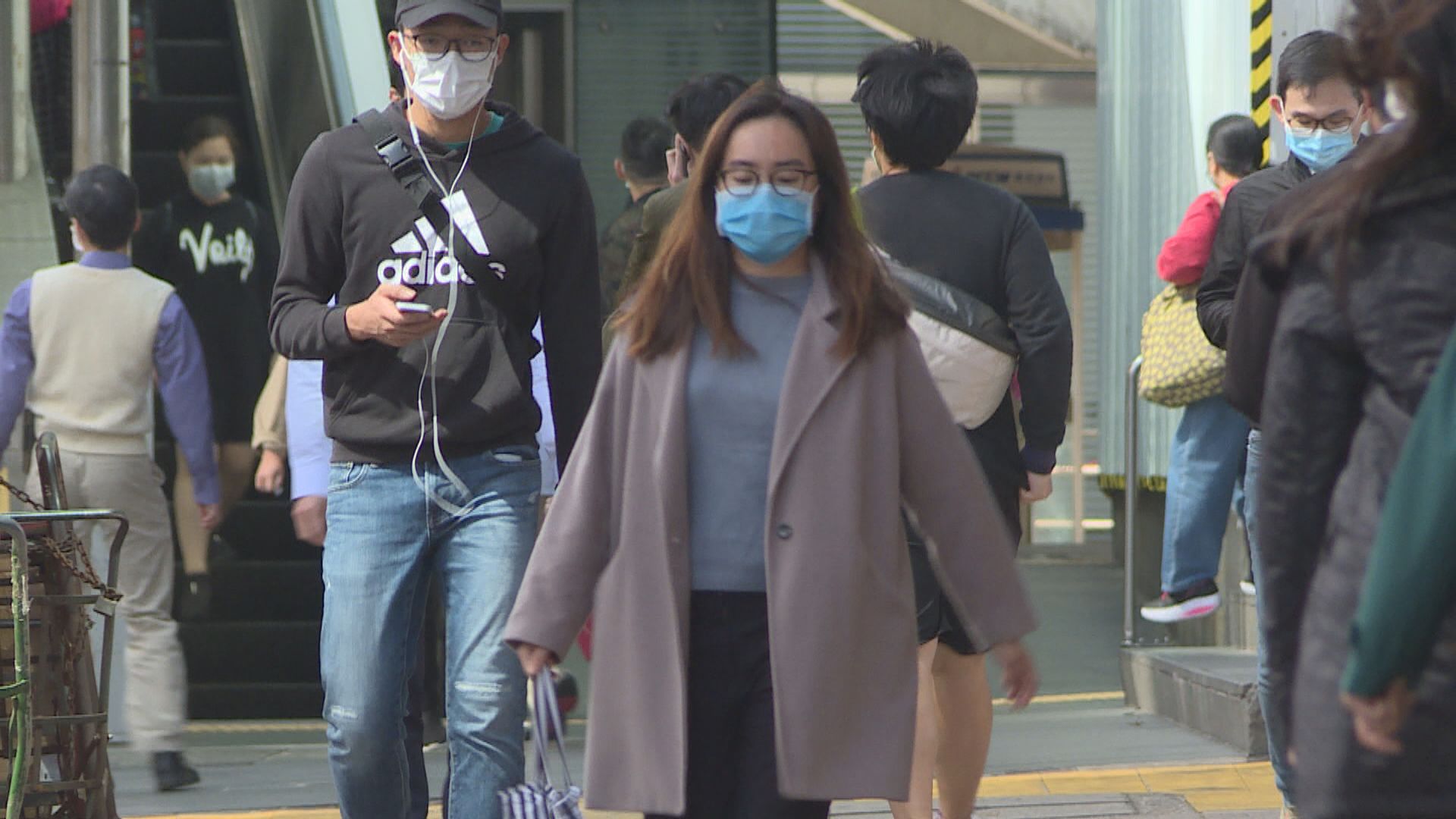 本港增4649宗新冠病毒確診　多4名患者離世