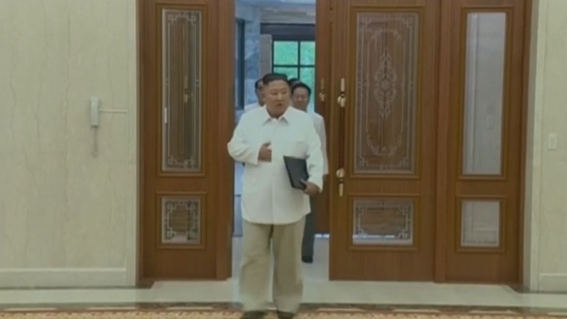 男子脫北三年後上周日返回開城　檢測後疑感染新冠病毒