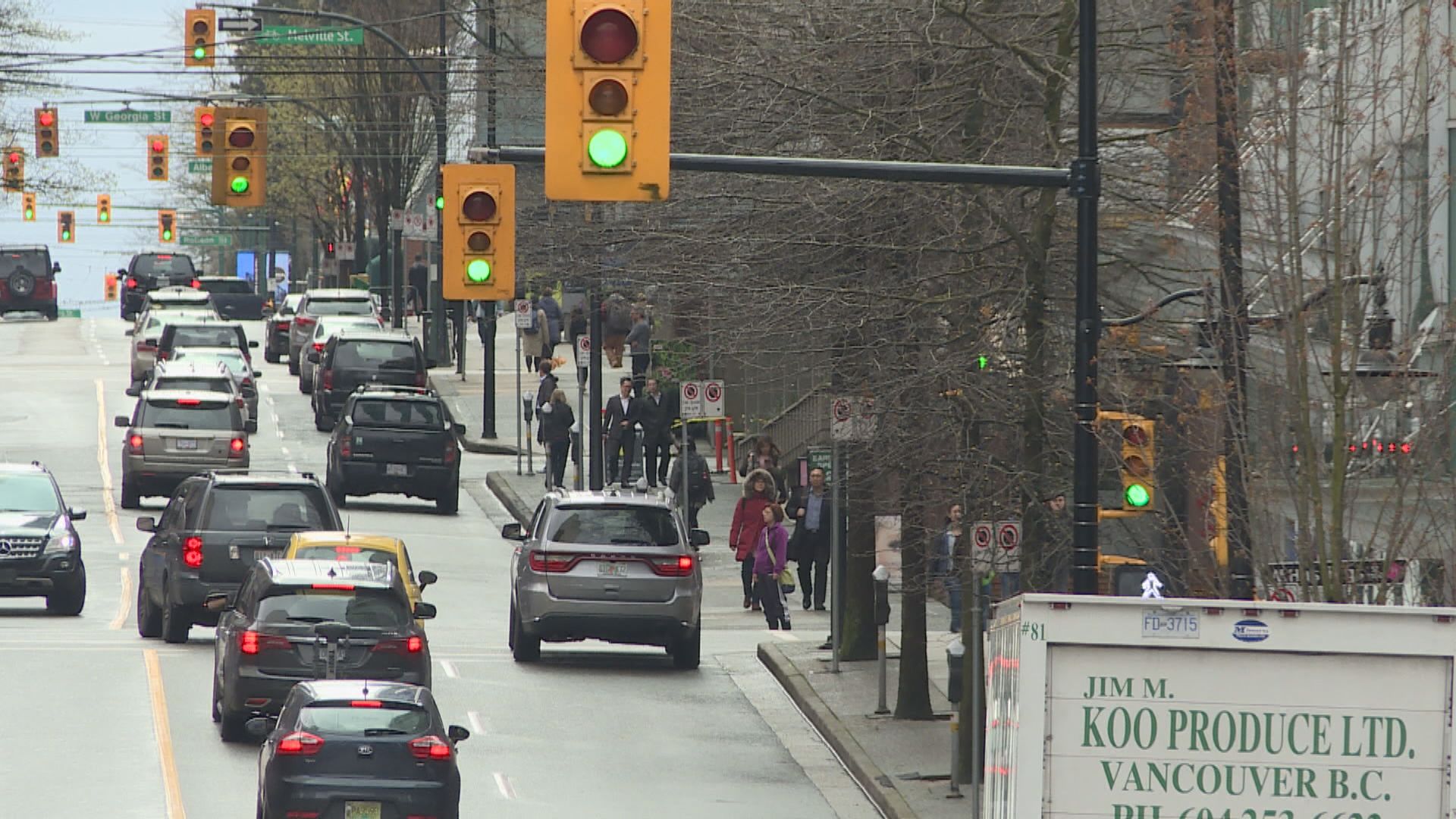 紐約市強制逾18萬家企業僱員年底前接種疫苗