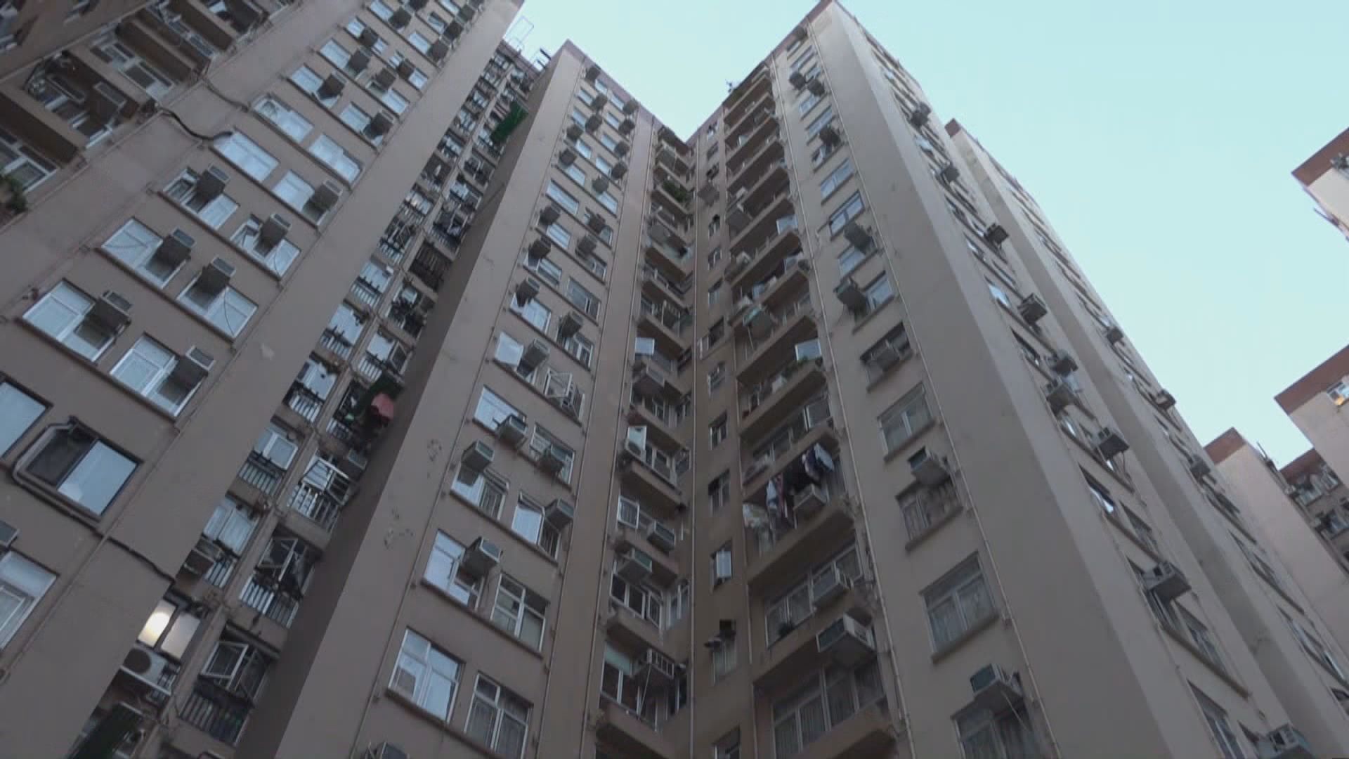 美孚新邨第三期百老滙街72至74號等三幢大廈完成圍封強檢　無人確診