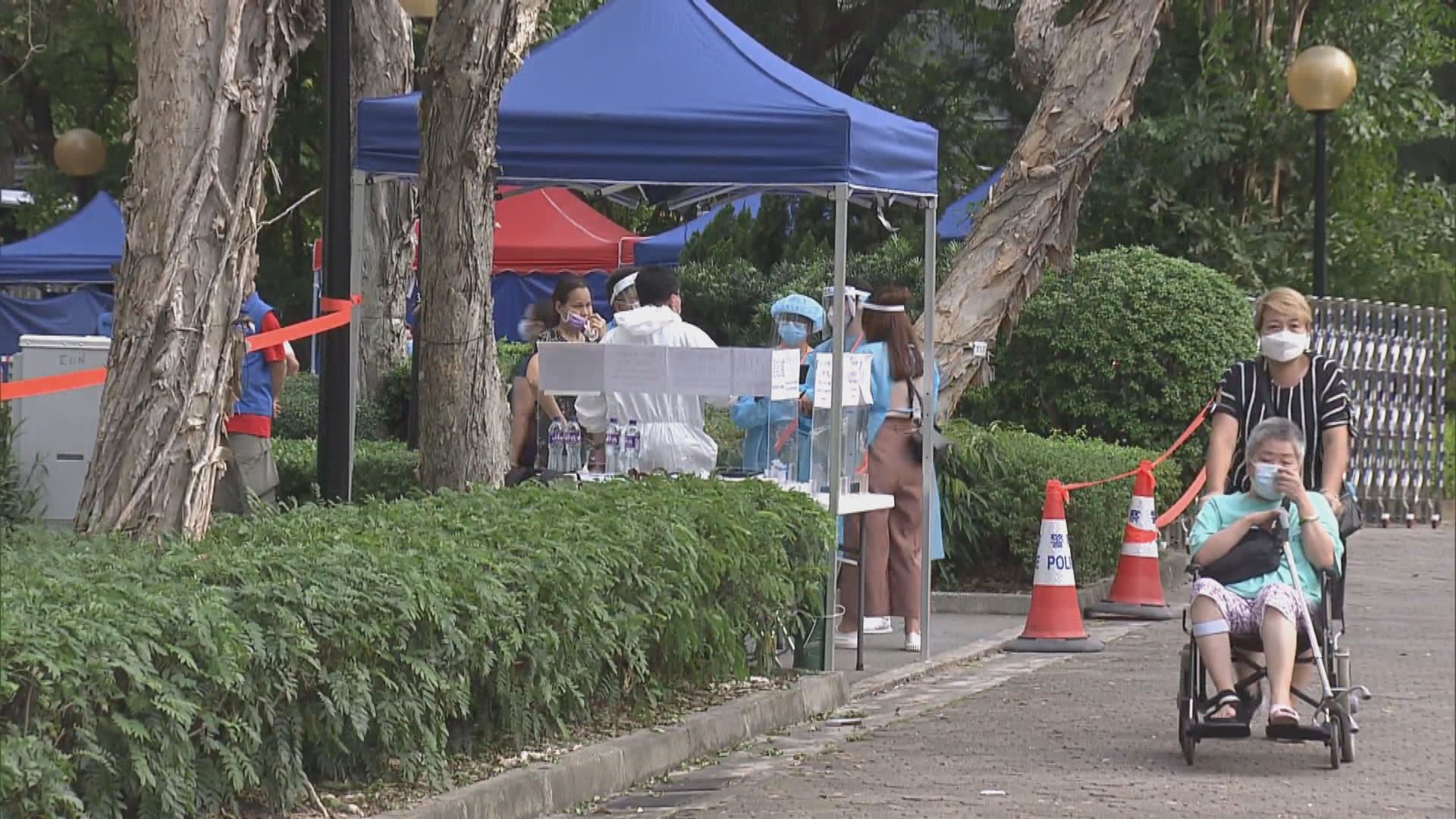 屯門景峰花園第一座圍封發現四宗陽性個案
