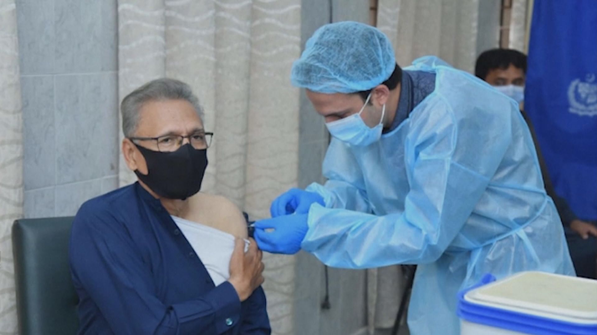 巴基斯坦總統接種國藥首劑新冠疫苗後確診