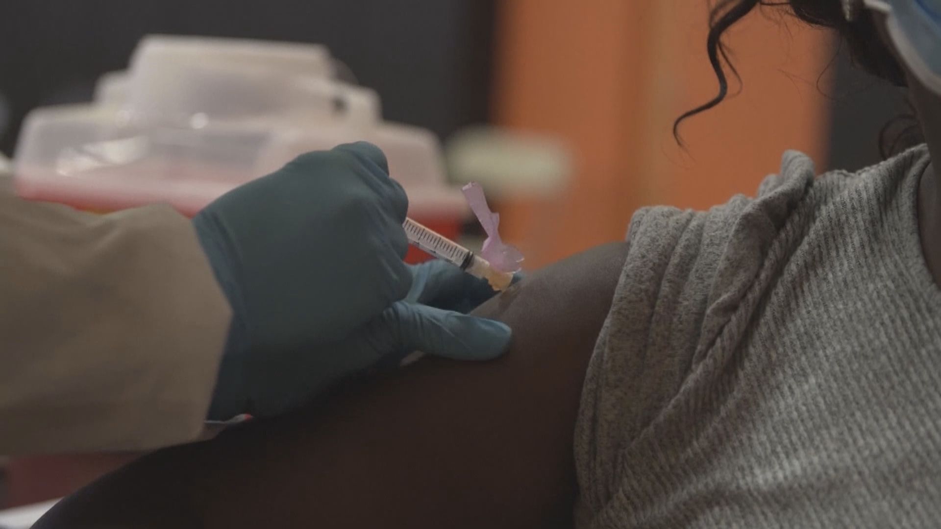 美國指重視公眾私隱權不會推行「疫苗護照」