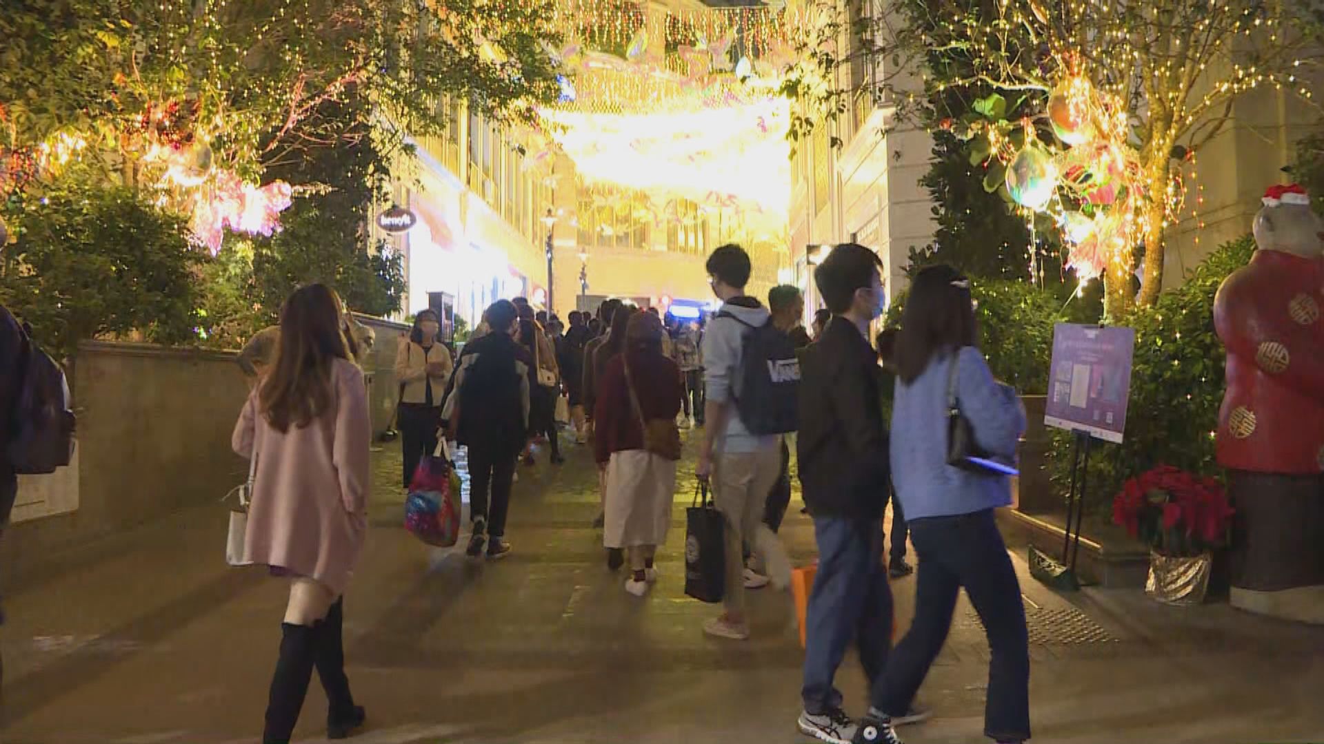 聖誕假期政府執法隊伍就違反限聚令發10張告票