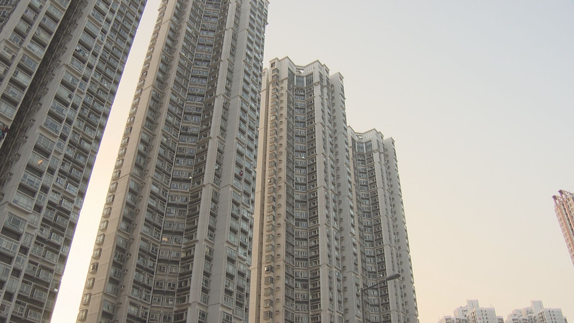 69人違反強檢公告當中8人罰一萬