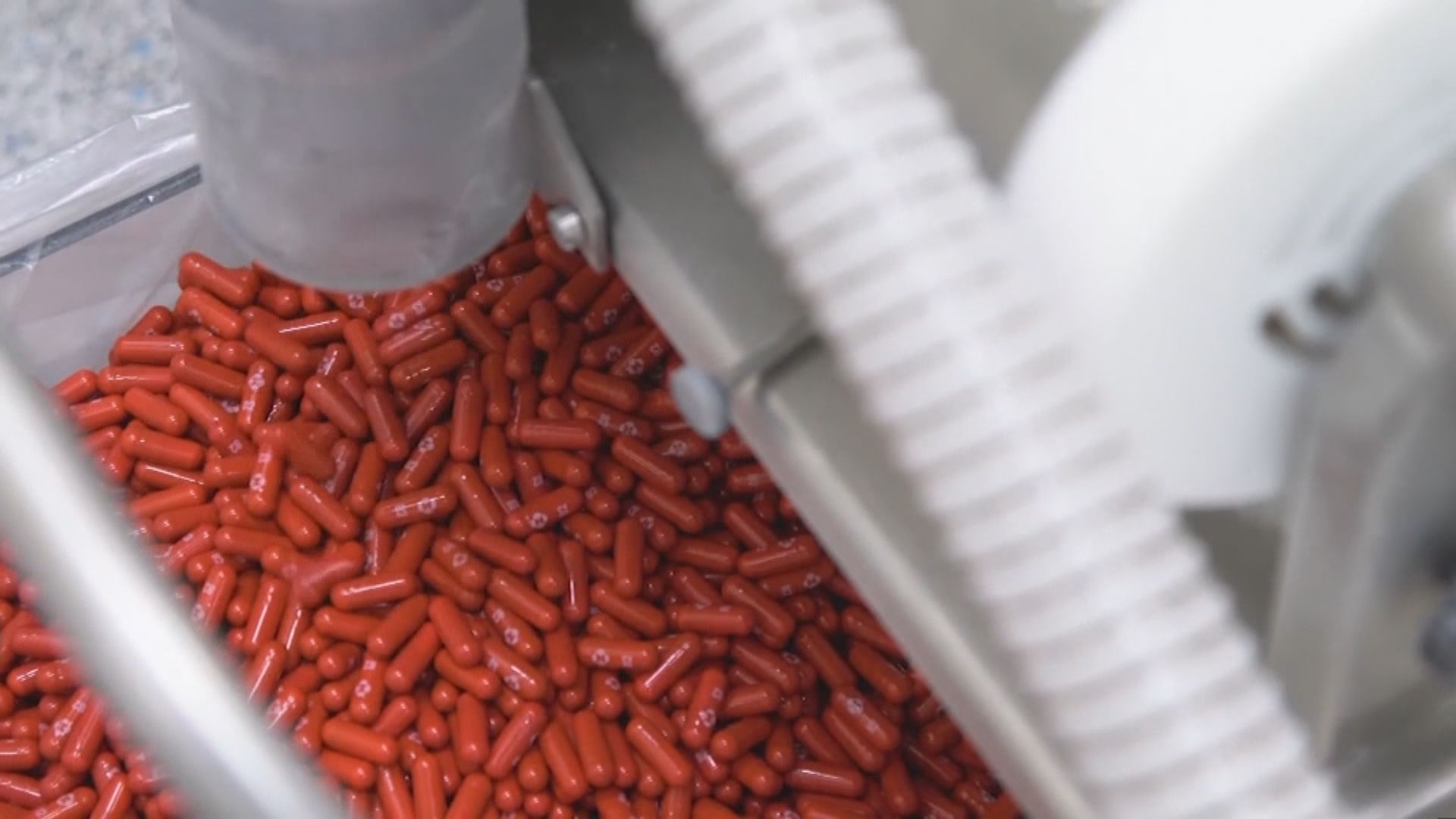 英國率先批准使用新冠病毒口服藥　歐洲藥管局稱將加快評估