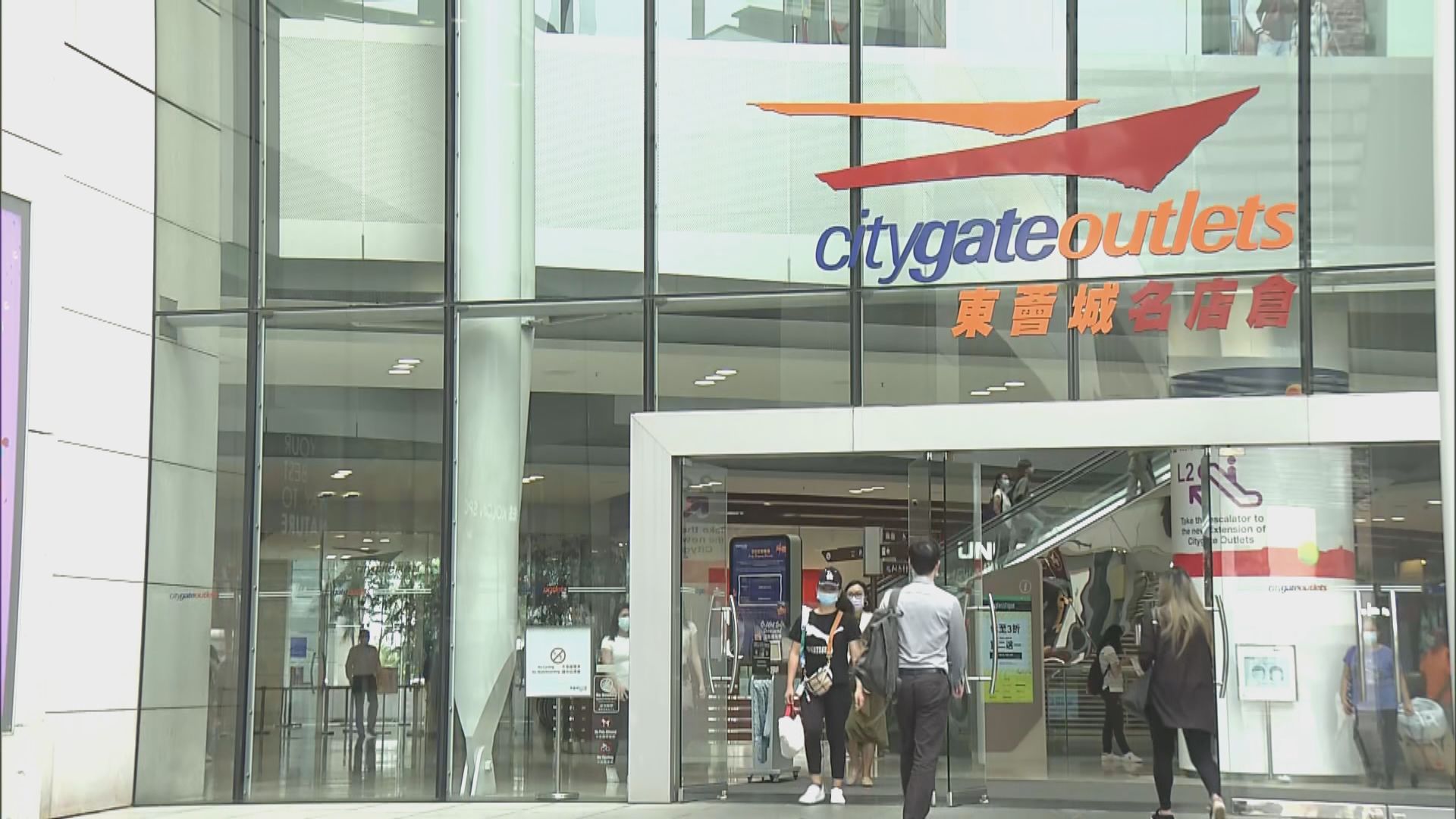 消息：警方拘捕感染變種病毒印裔男子及女友人