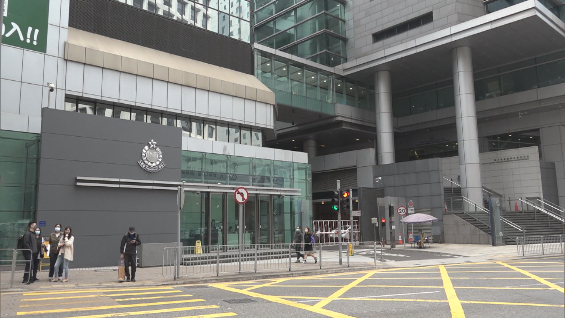 十二名警員及兩名文職人員初步確診新冠病毒