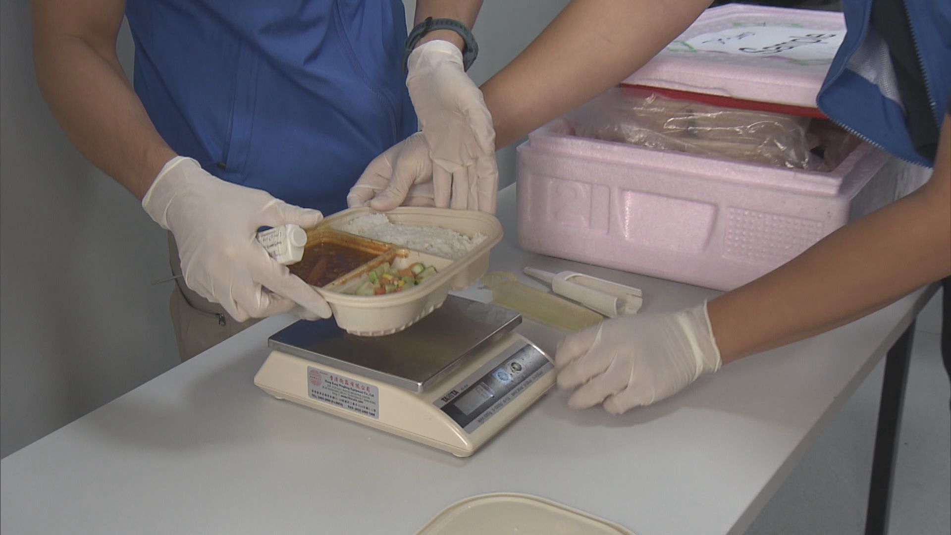 港珠澳大橋隔離設施由警方管理　為飯盒量溫度確保質素