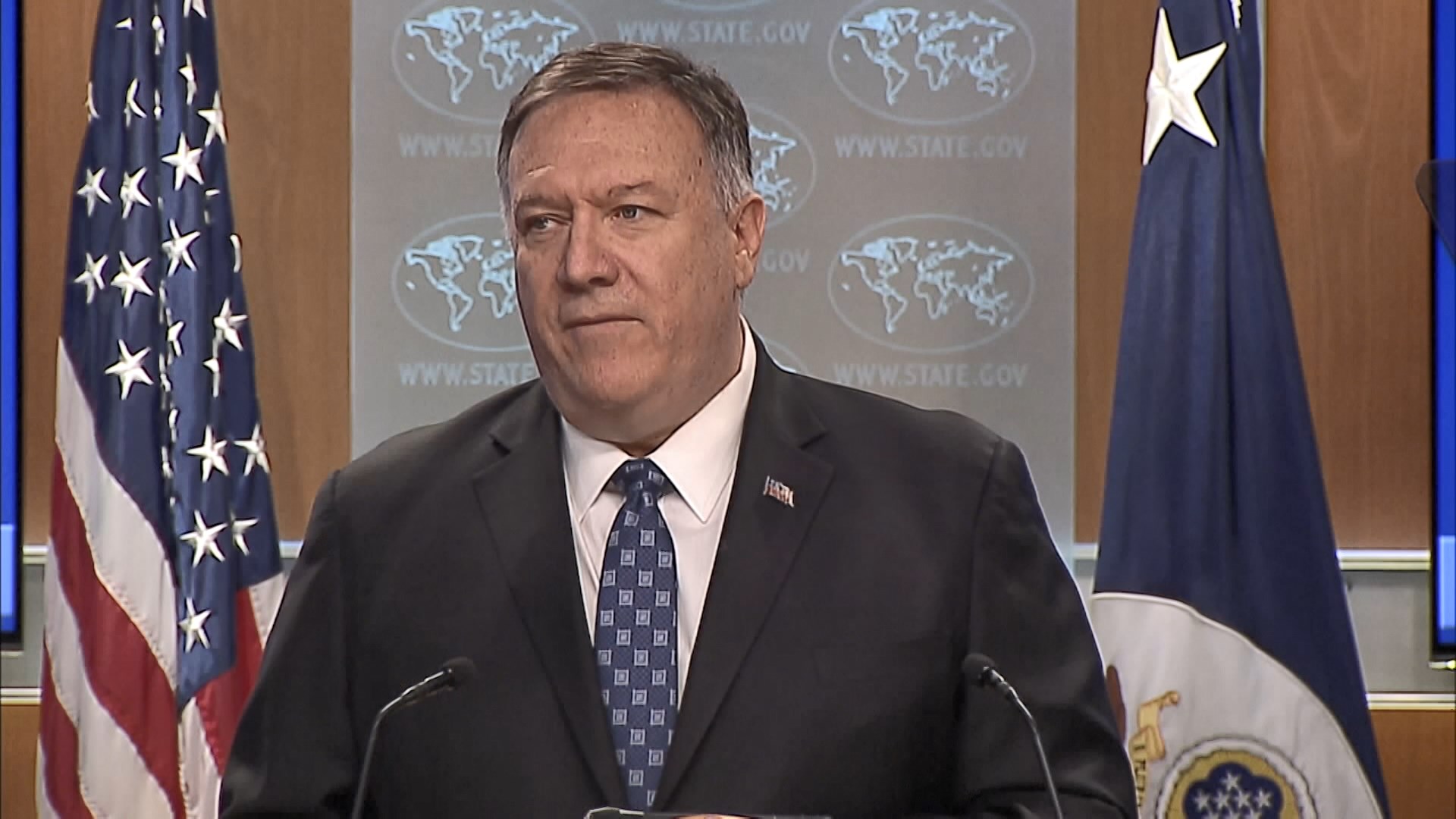 蓬佩奧批評中國打壓記者拖累應對疫情