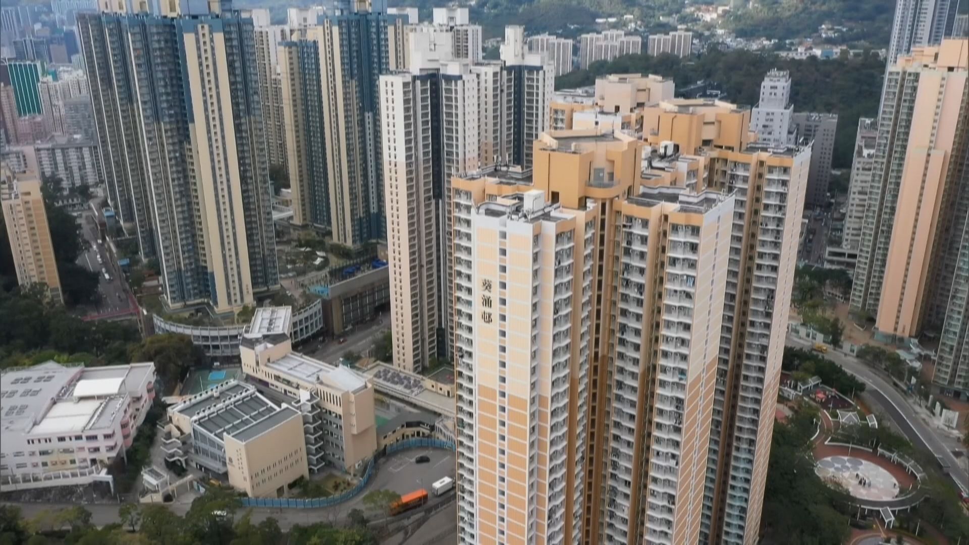 城大團隊：25萬人染疫的推算與近日走勢相近　料月底或下月見頂