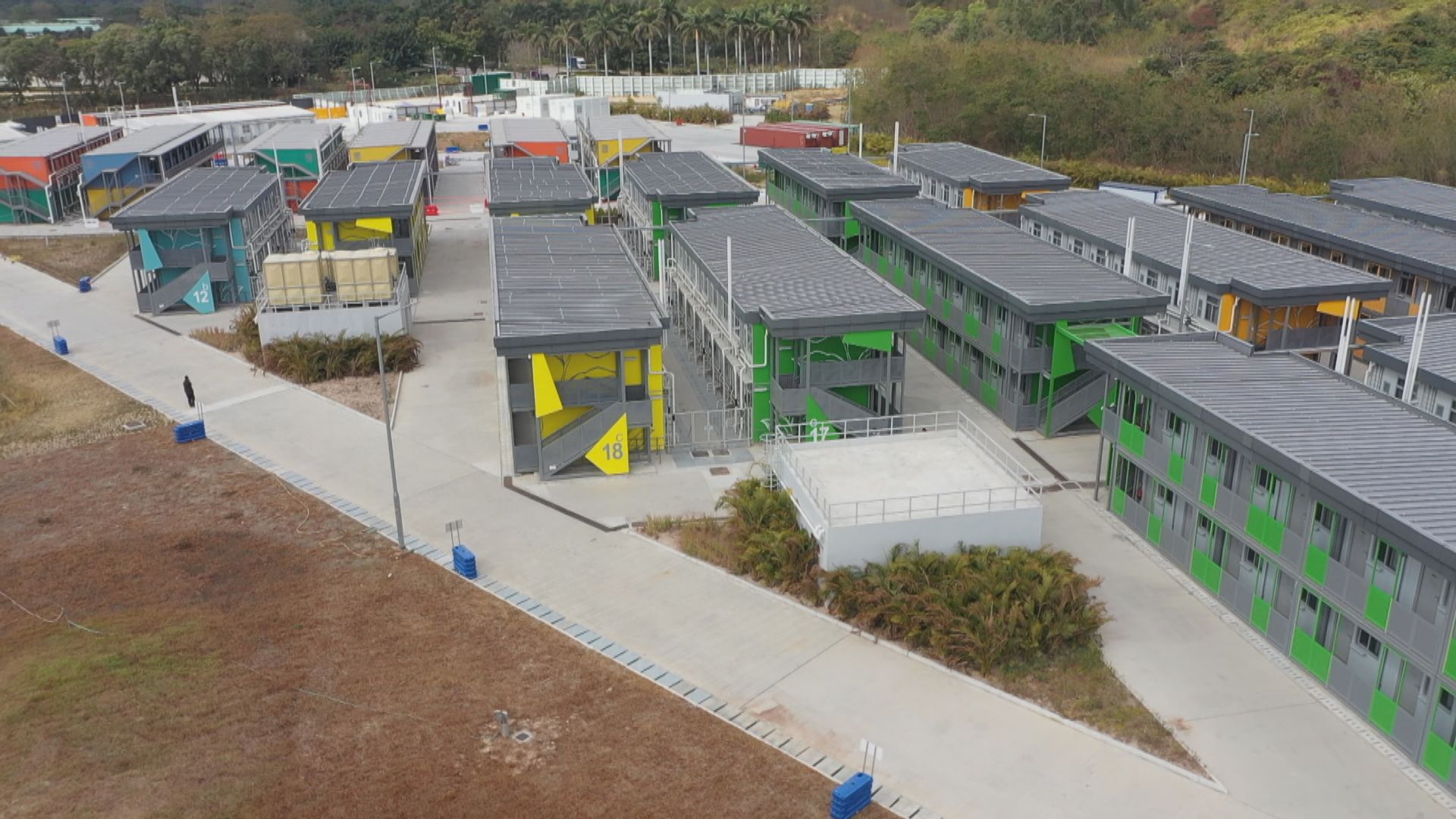 確診者密切接觸者即日起由隔離21日改為「14+7」