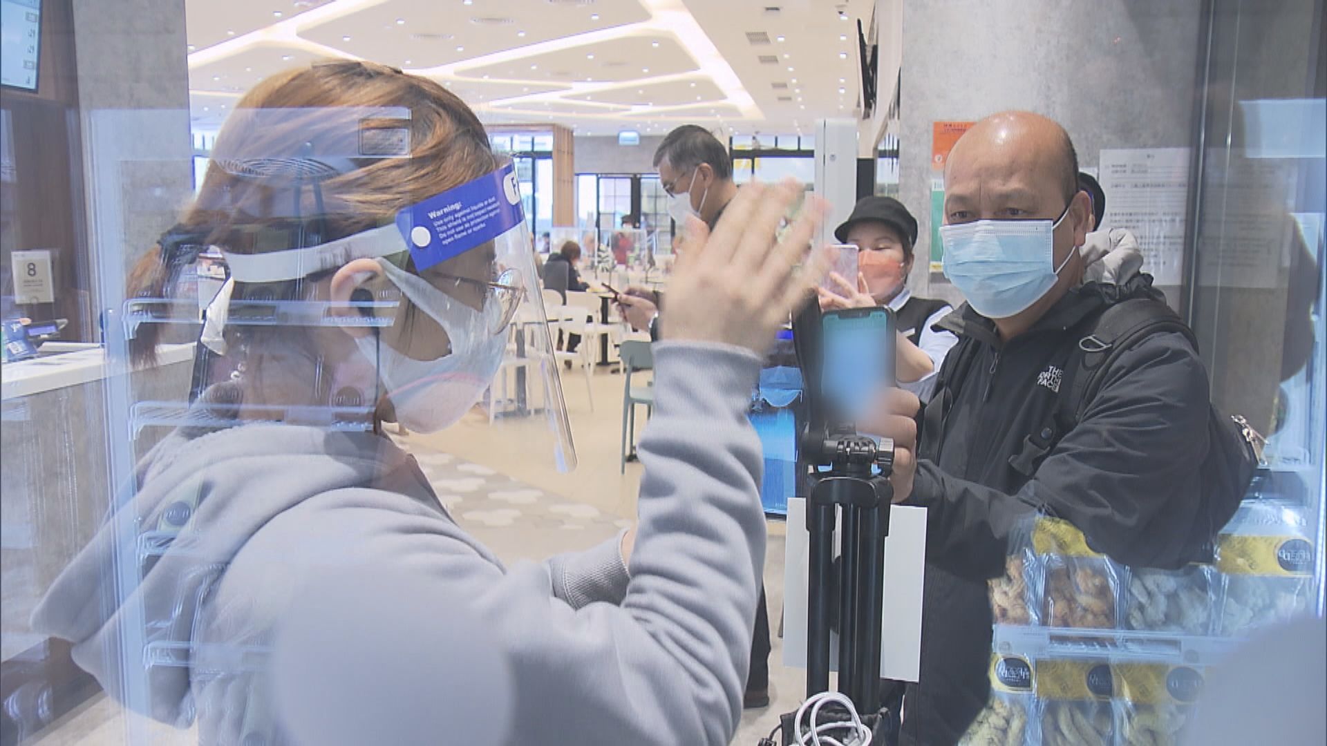市民歡迎政府取消疫苗通行證　有餐廳稱毋須掃針卡生意多一成