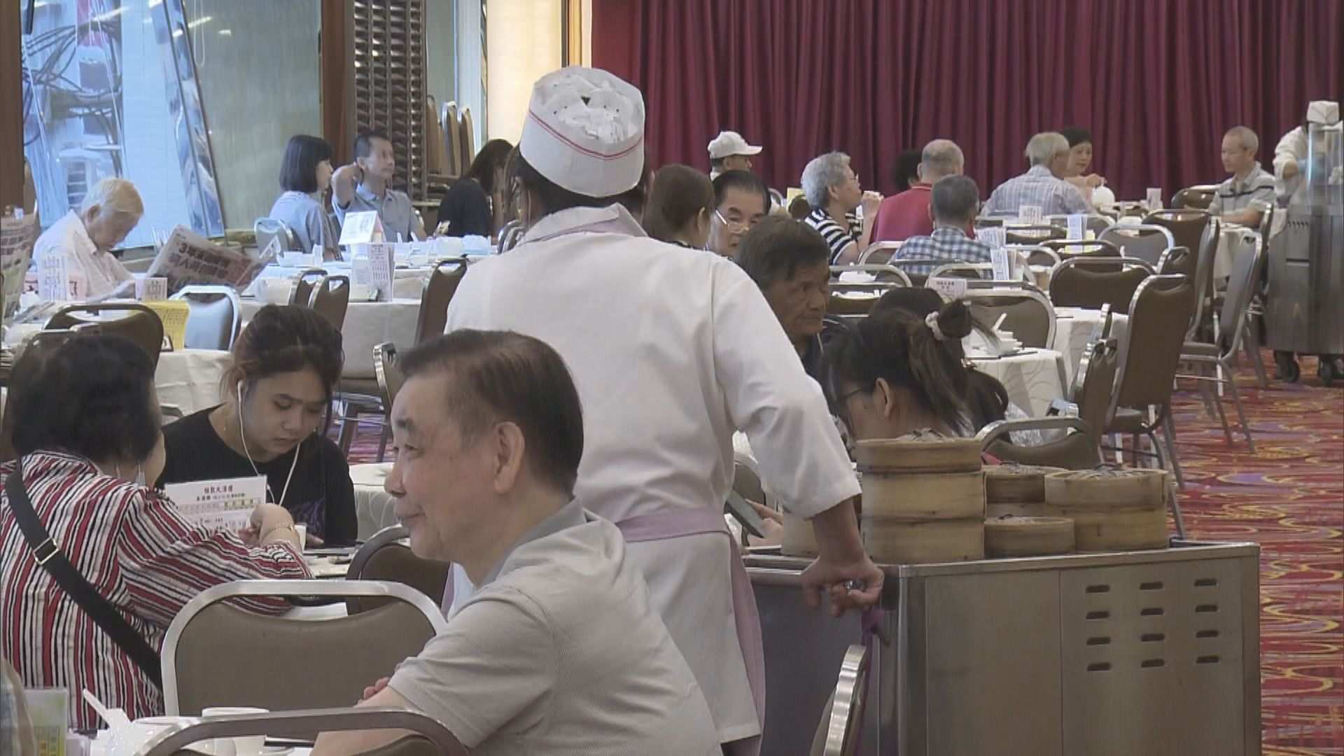 多項社交距離措施放寬　食肆每枱人數上限增至12人