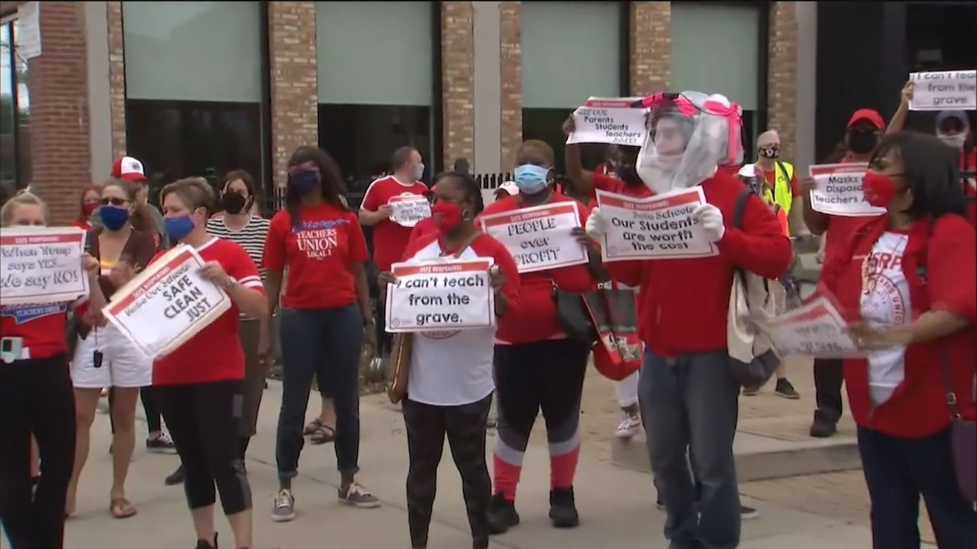 美國學校陸續復課　教師擔心無法保障安全