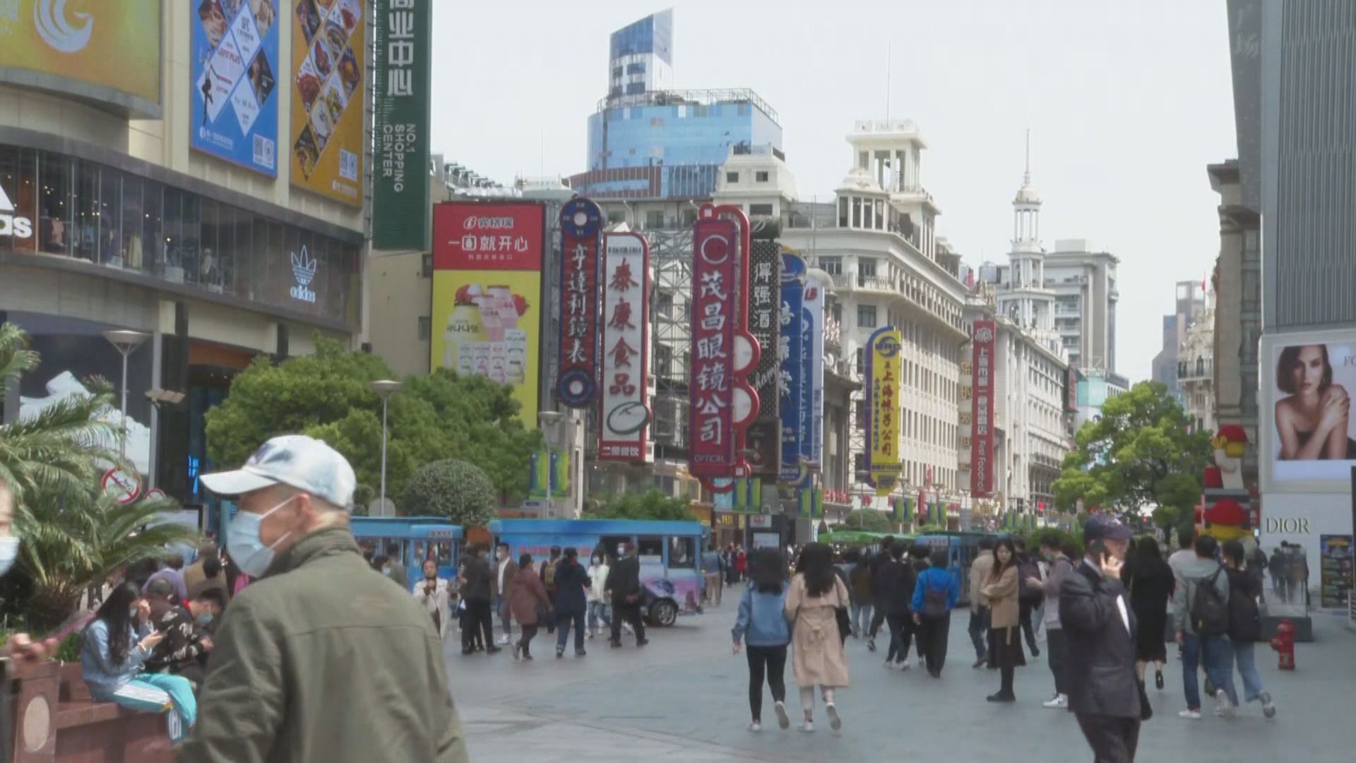 上海周四新增約二萬三千宗新冠本土感染　比周三少四千多宗