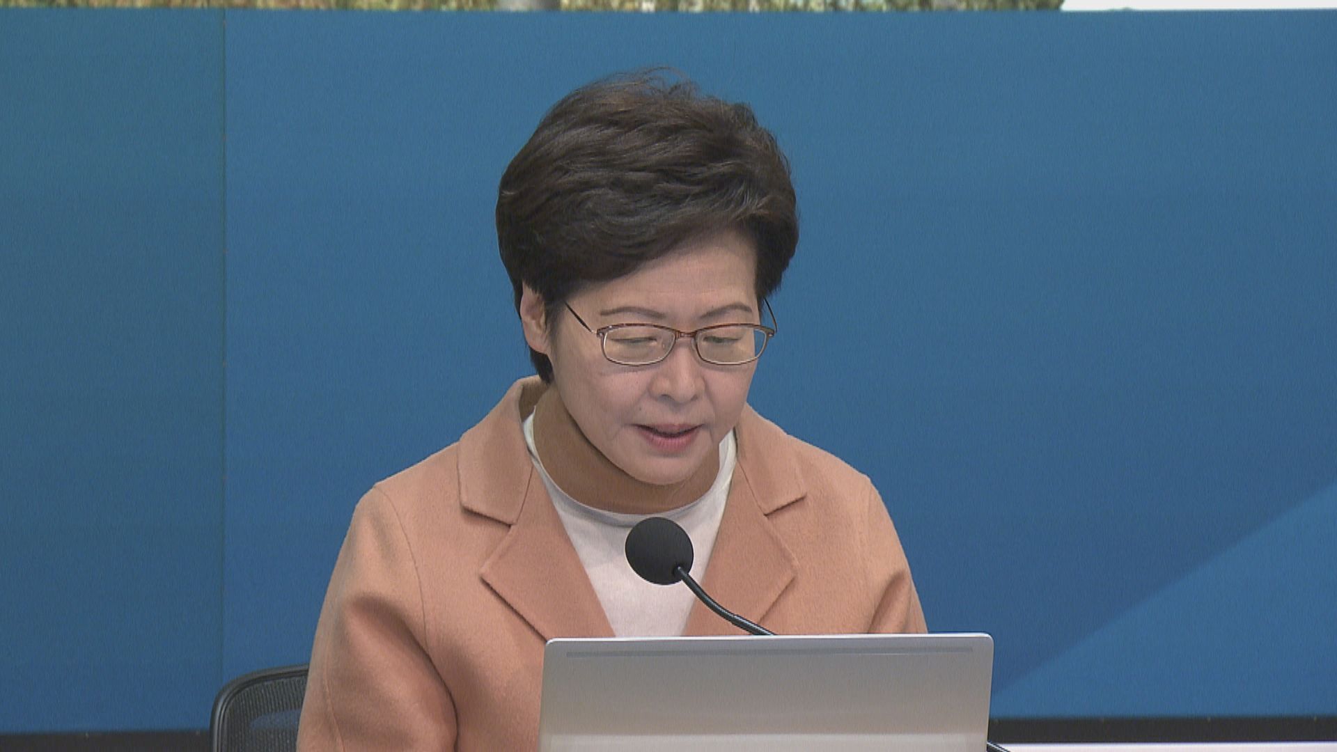 林鄭月娥 : 就市民過去檢測及檢疫的不愉快經歷致歉