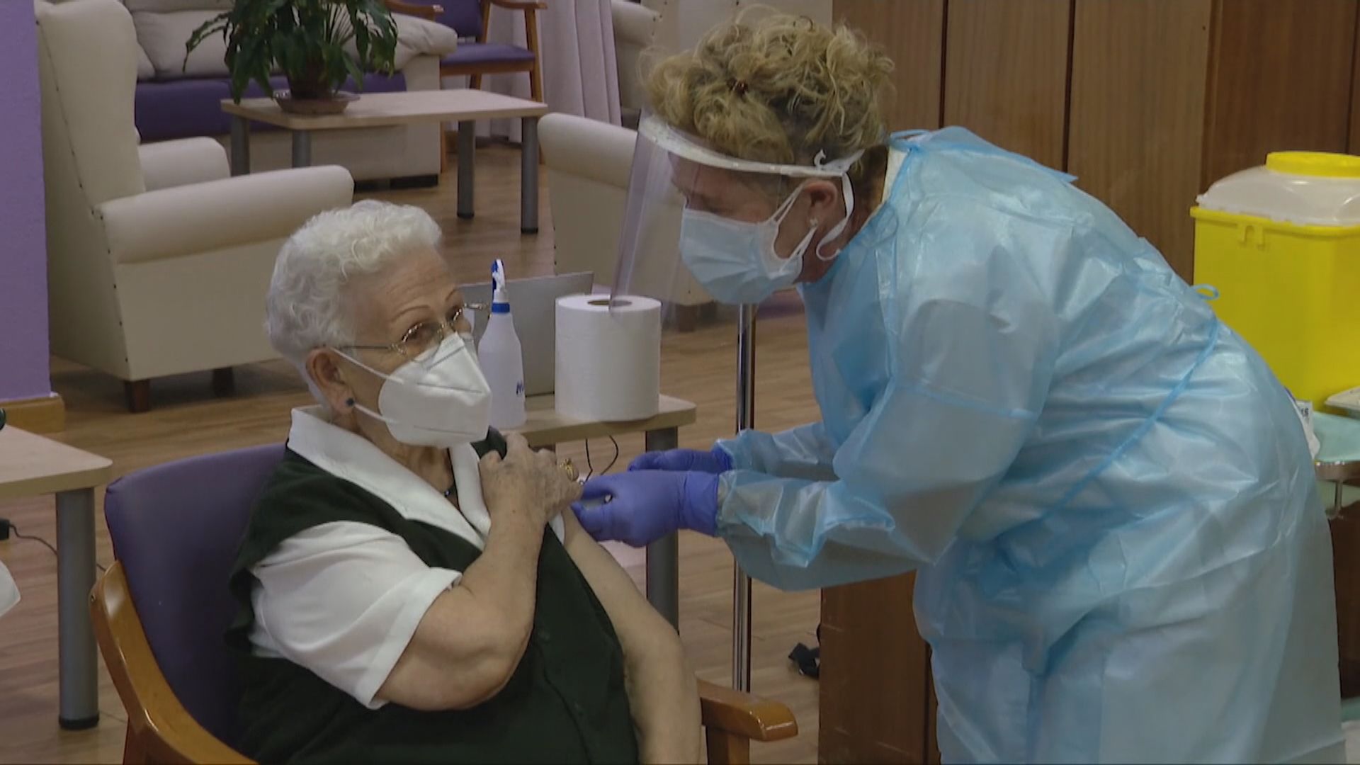 西班牙女護士接種新冠疫苗後　檢測結果呈陽性