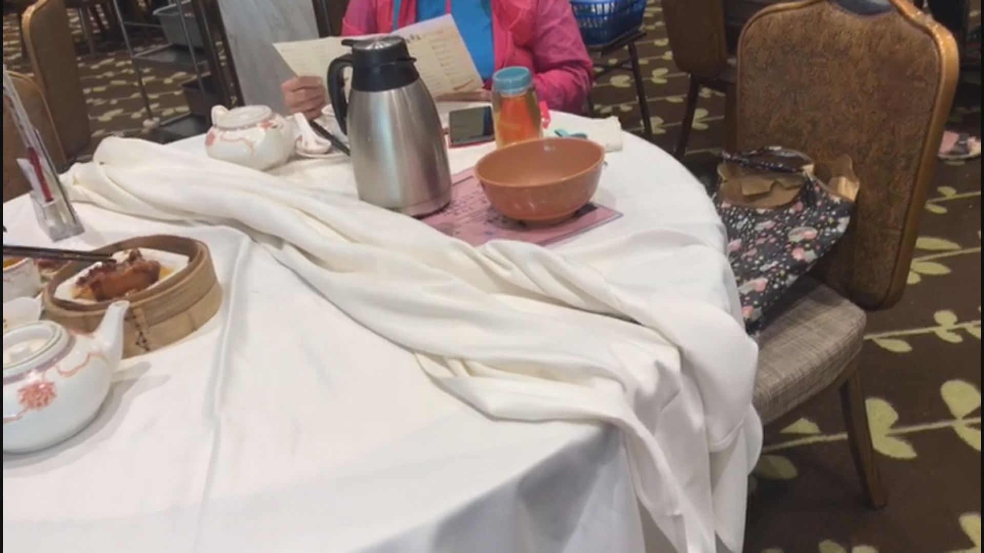 【應該拒絕】食肆安排食客搭檯　專家憂增感染風險