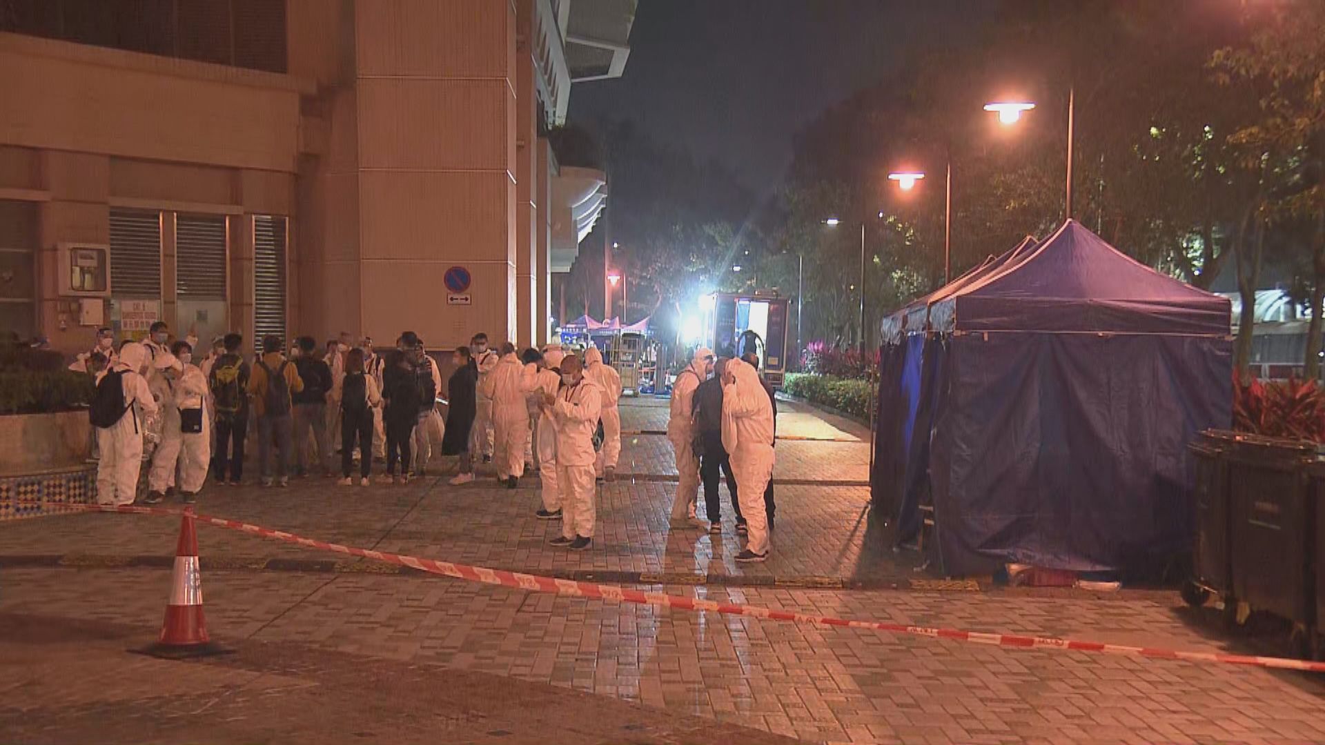 東涌映灣園第六座有住客初步確診須圍封強檢