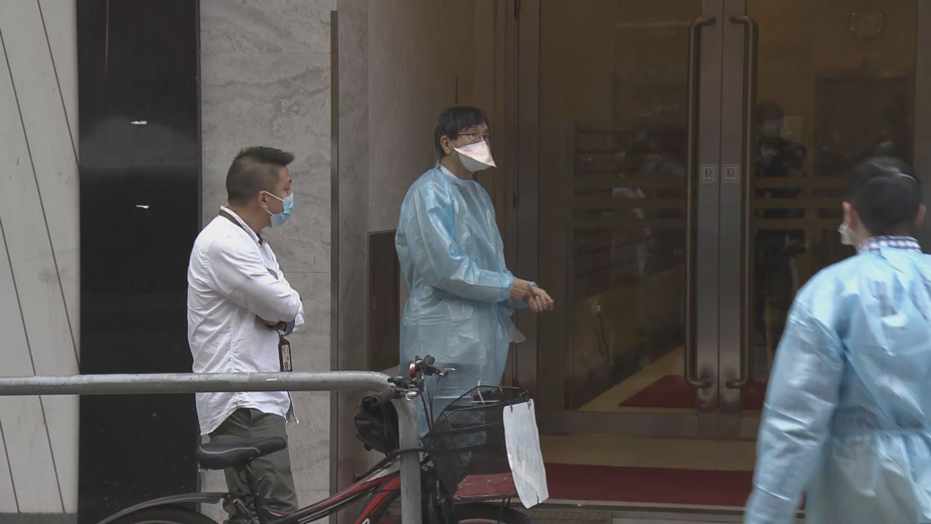 袁國勇視察大埔美新大廈　D室單位疑出現垂直傳播