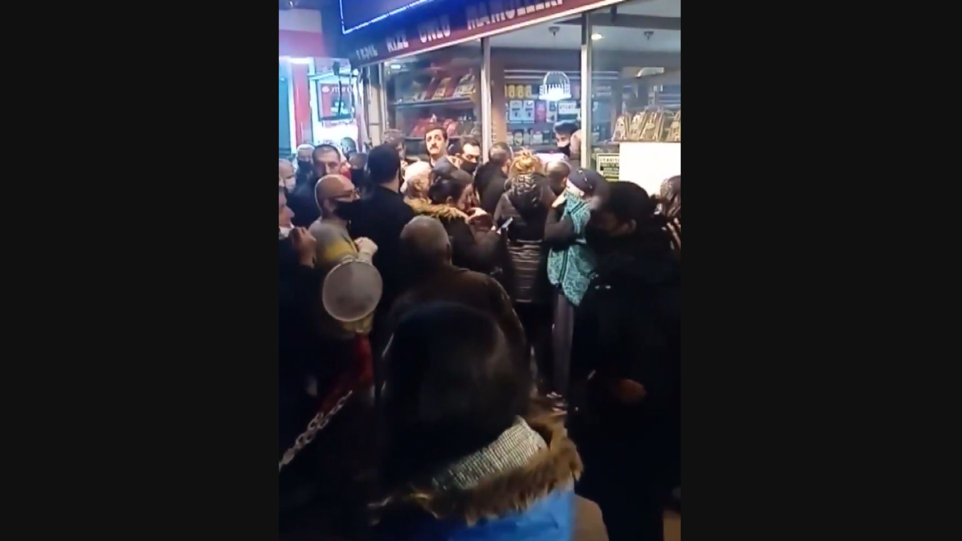 土耳其多個城市周六起封城48小時以遏疫情