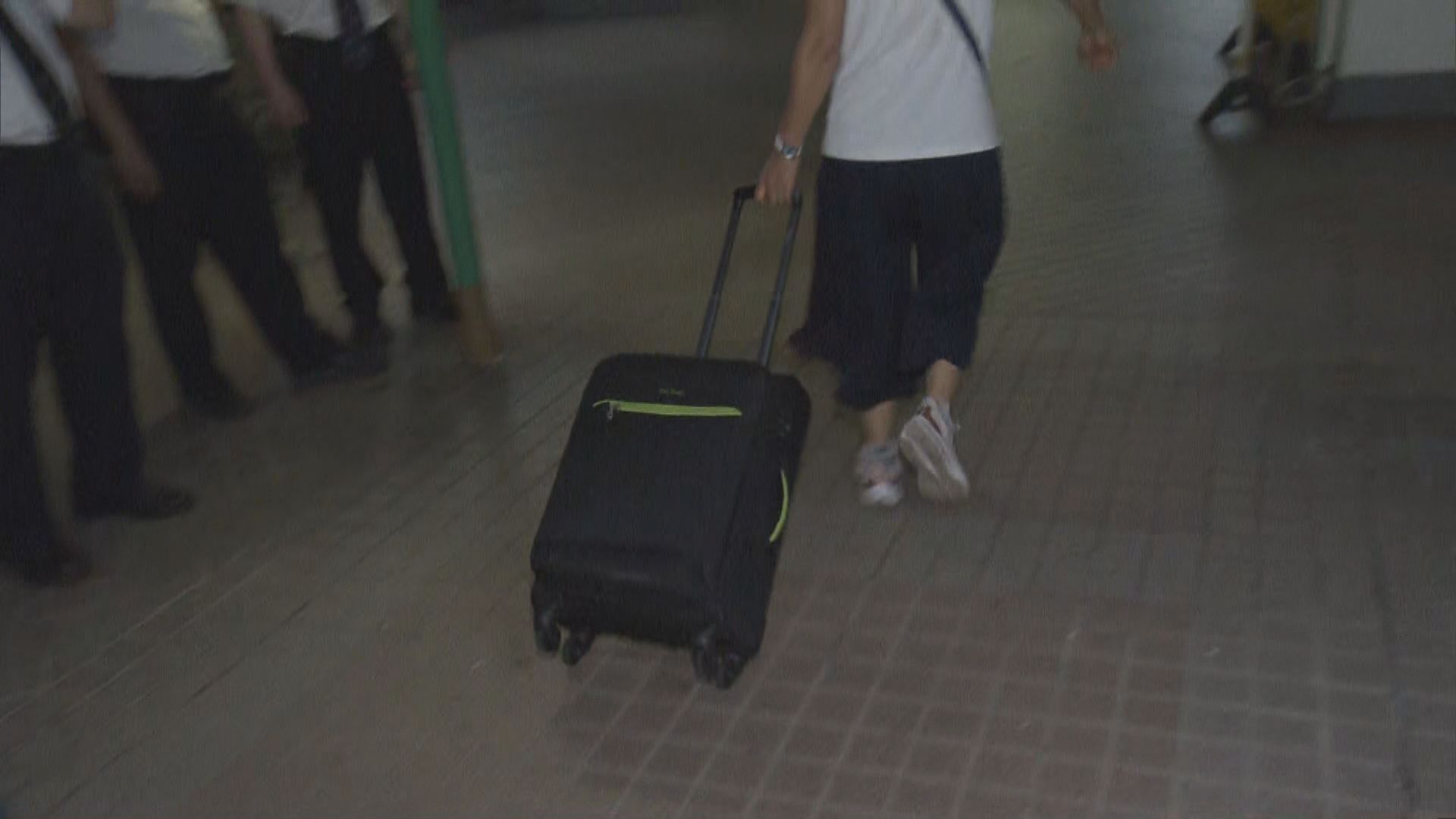 荃威花園R座居民強檢後要撤離作21日隔離檢疫