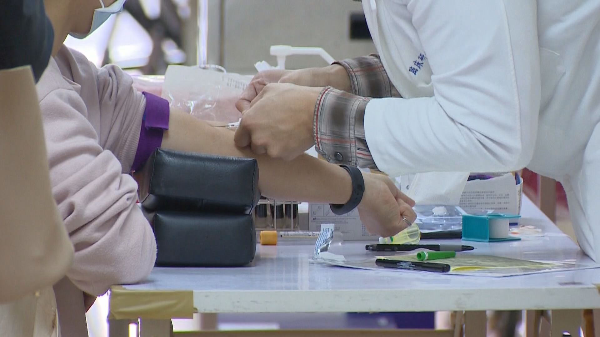 台灣冀6至8月間每周為民眾接種一百萬劑疫苗