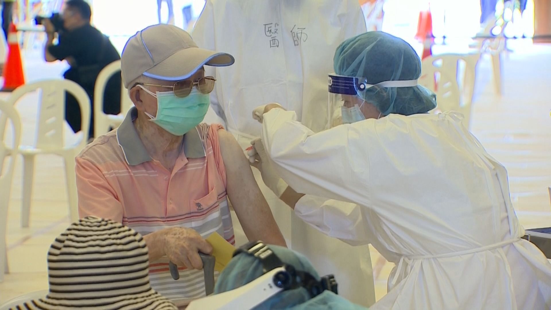 新北和台北市開放72歲以上長者接種莫德納疫苗