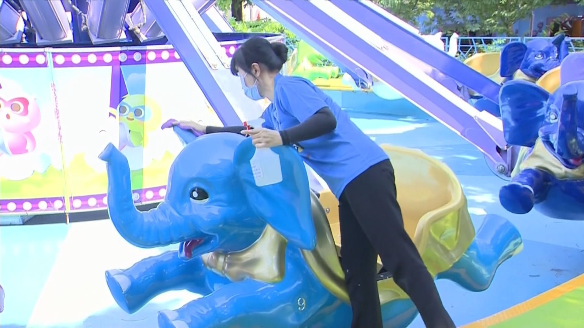 台灣增32宗確診　各縣市有條件開放場所活動步伐不一