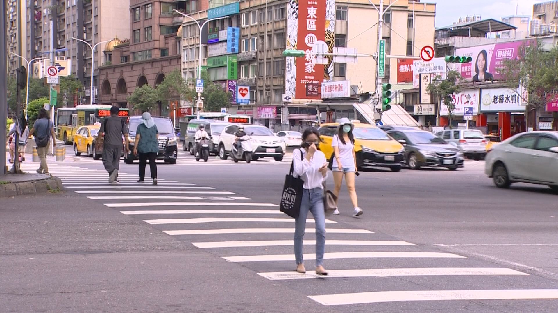 台灣增82363宗新冠本土病例　多42人死亡