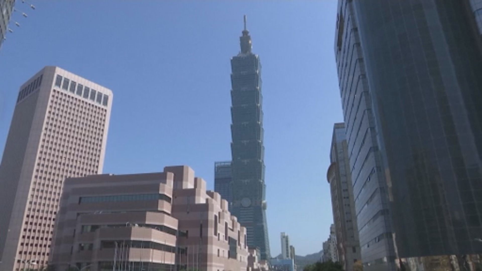 台灣增82973宗新冠本土確診病例