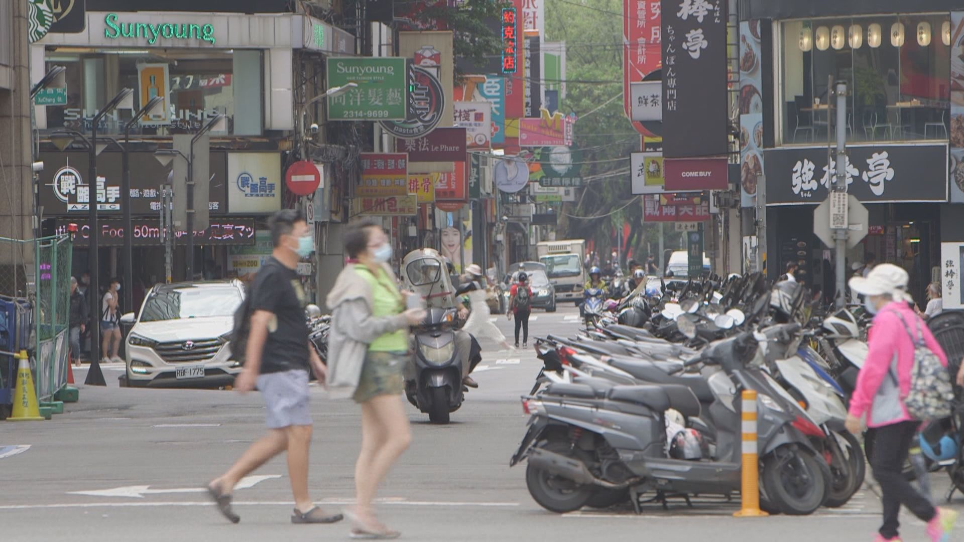 台灣增22902宗新冠本土病例　死亡人數約三個月以來最少