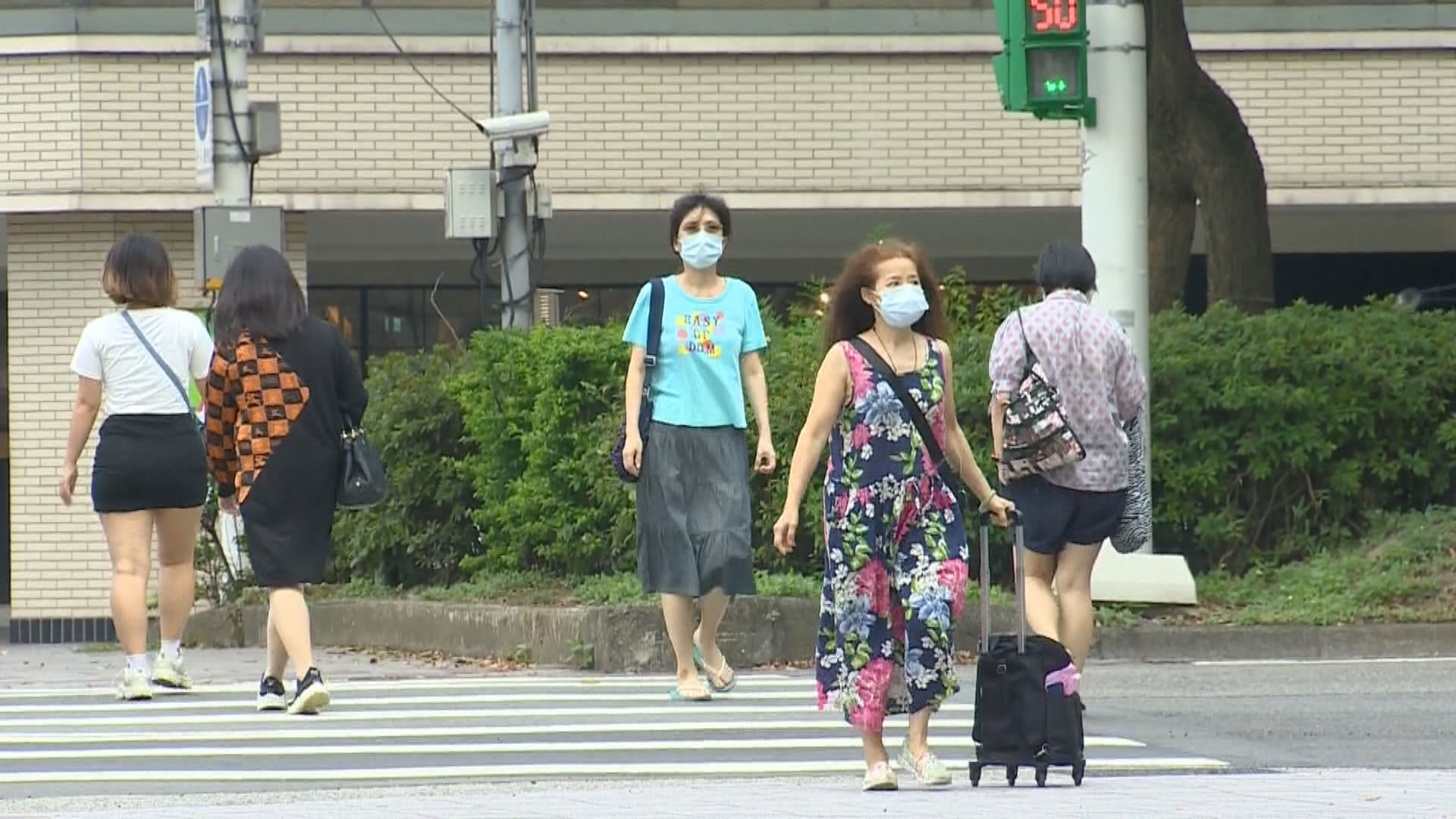 台灣單日新增新冠本土確診病例再次突破四萬宗