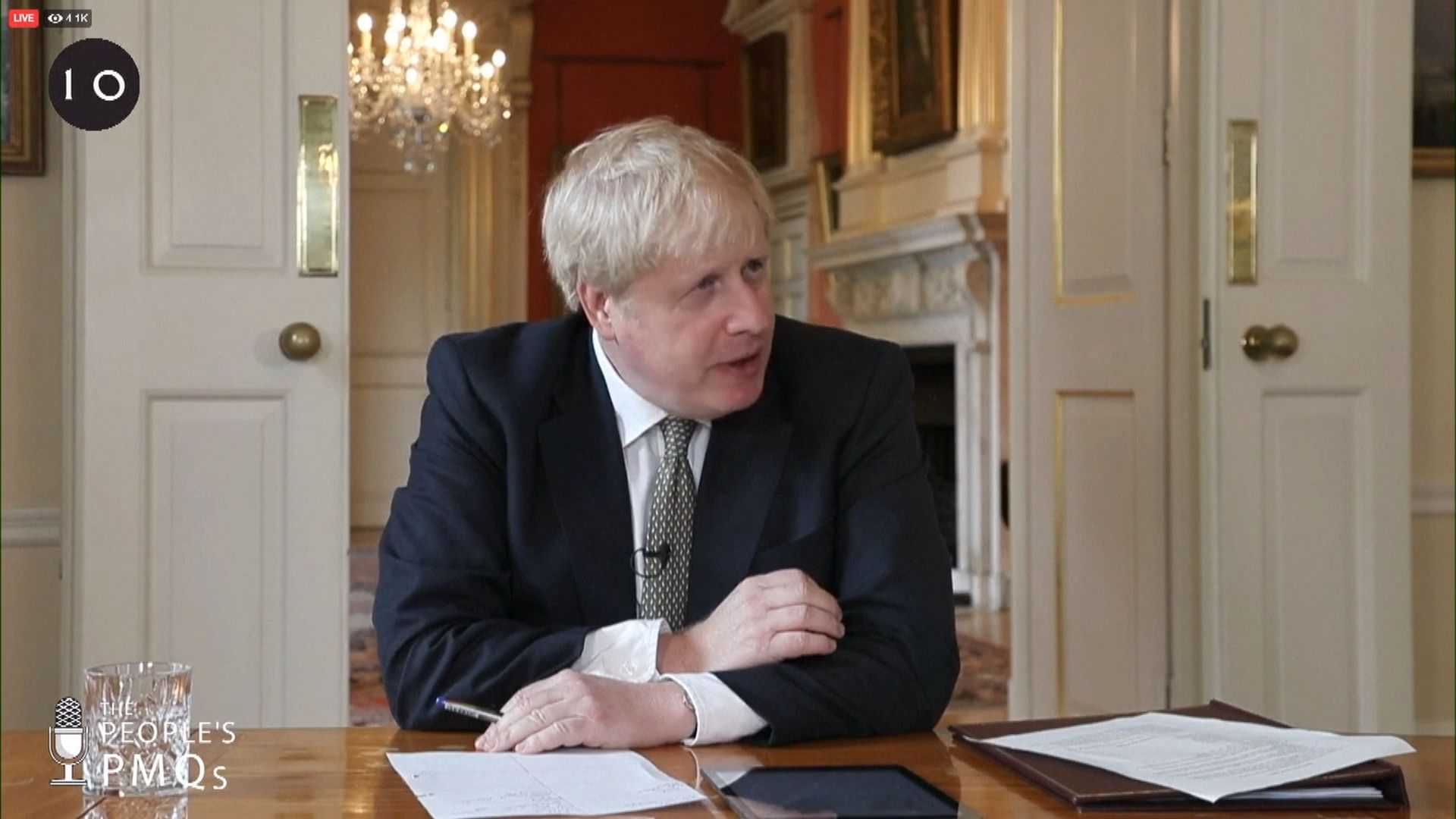 約翰遜：或強制英格蘭民眾到商店購物時戴口罩