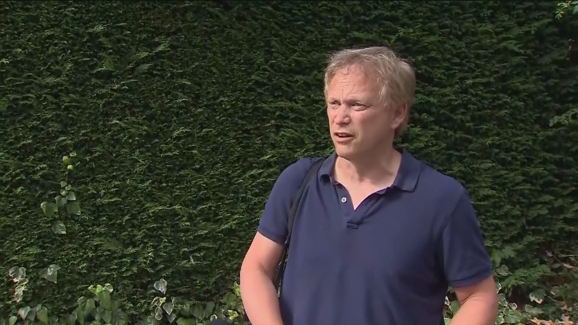 英國運輸大臣從西班牙返國接受隔離