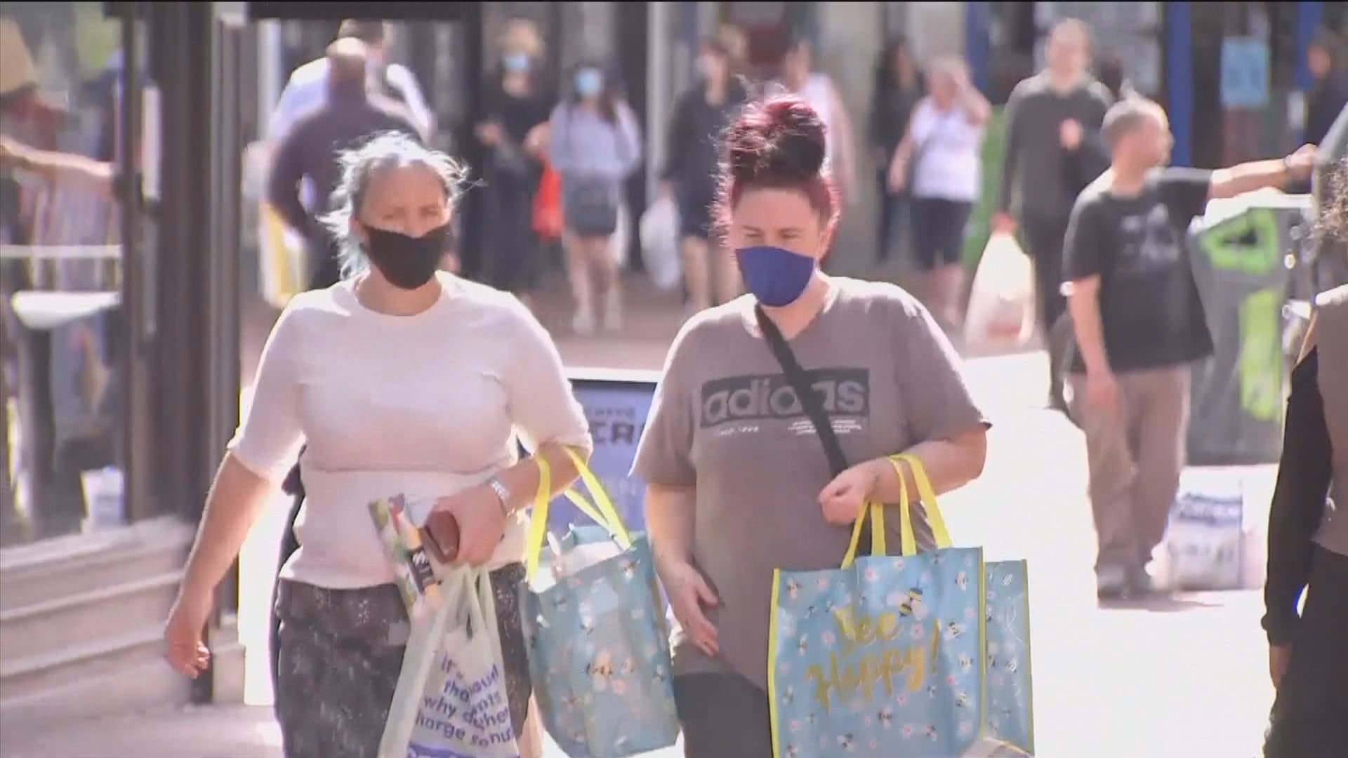 英國疫情警戒級別調高至第四級