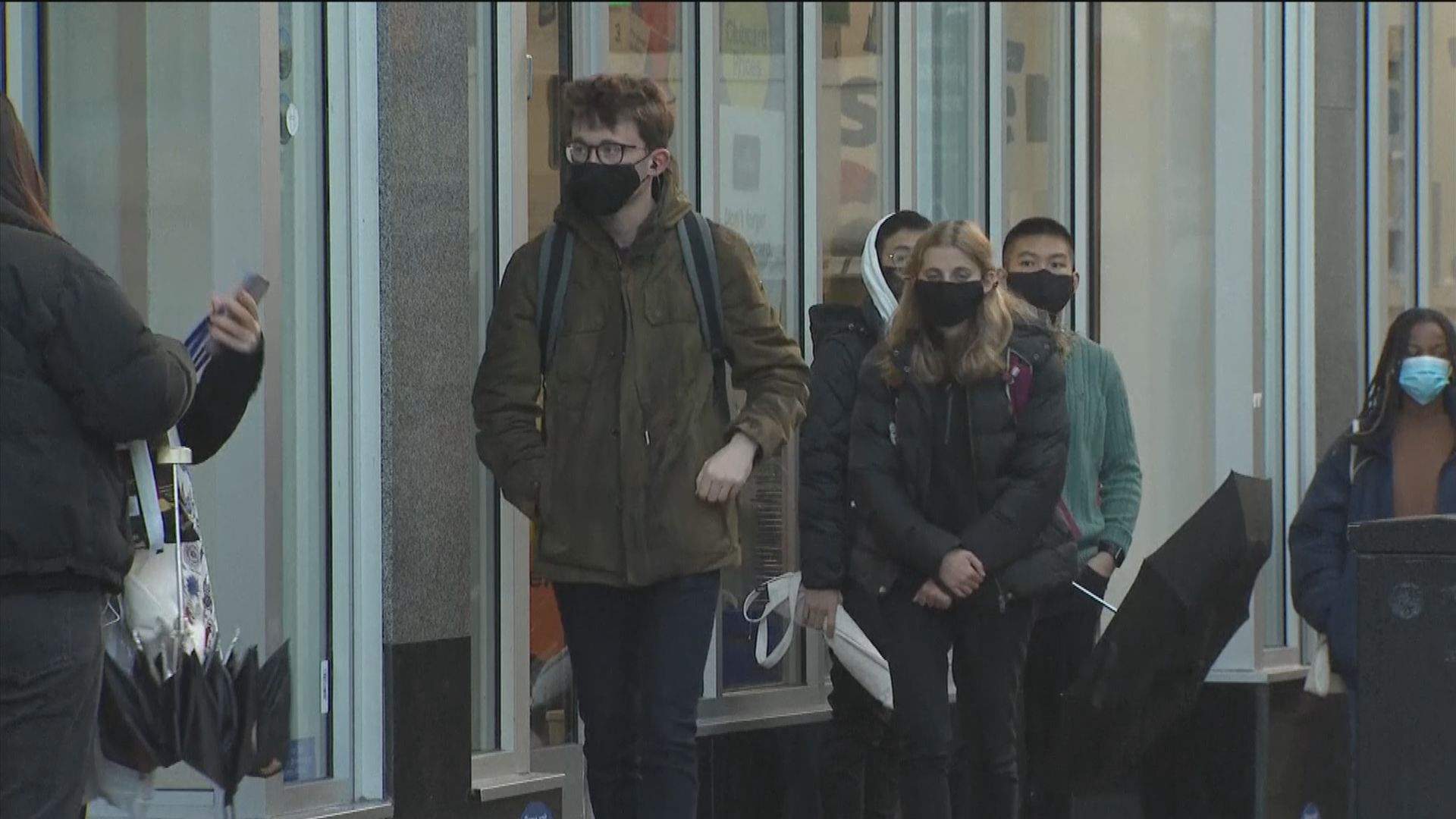 英國將公布新防疫措施　據報將推三級制封城