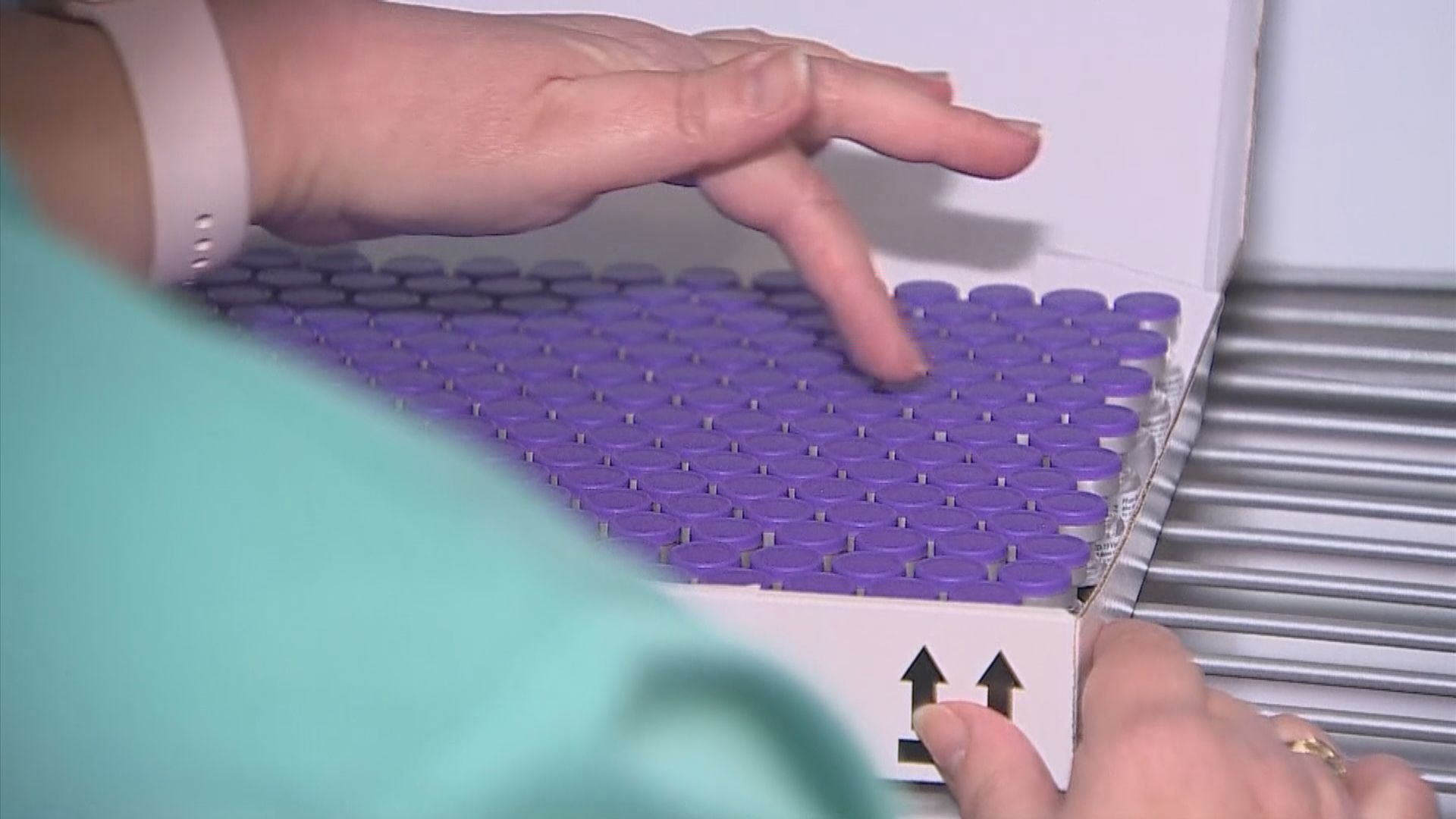 英國今起為民眾展開大規模接種新冠病毒疫苗