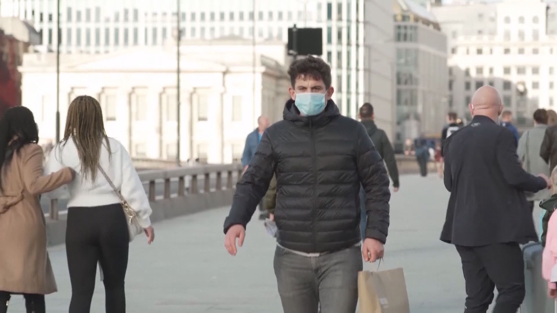 報道指英國將要求高風險地區返國民眾到酒店隔離