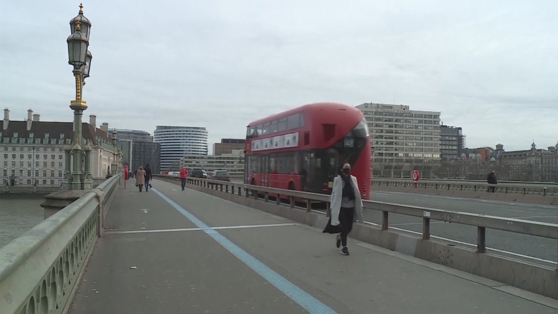 英國要求高危地區入境者於酒店隔離十日