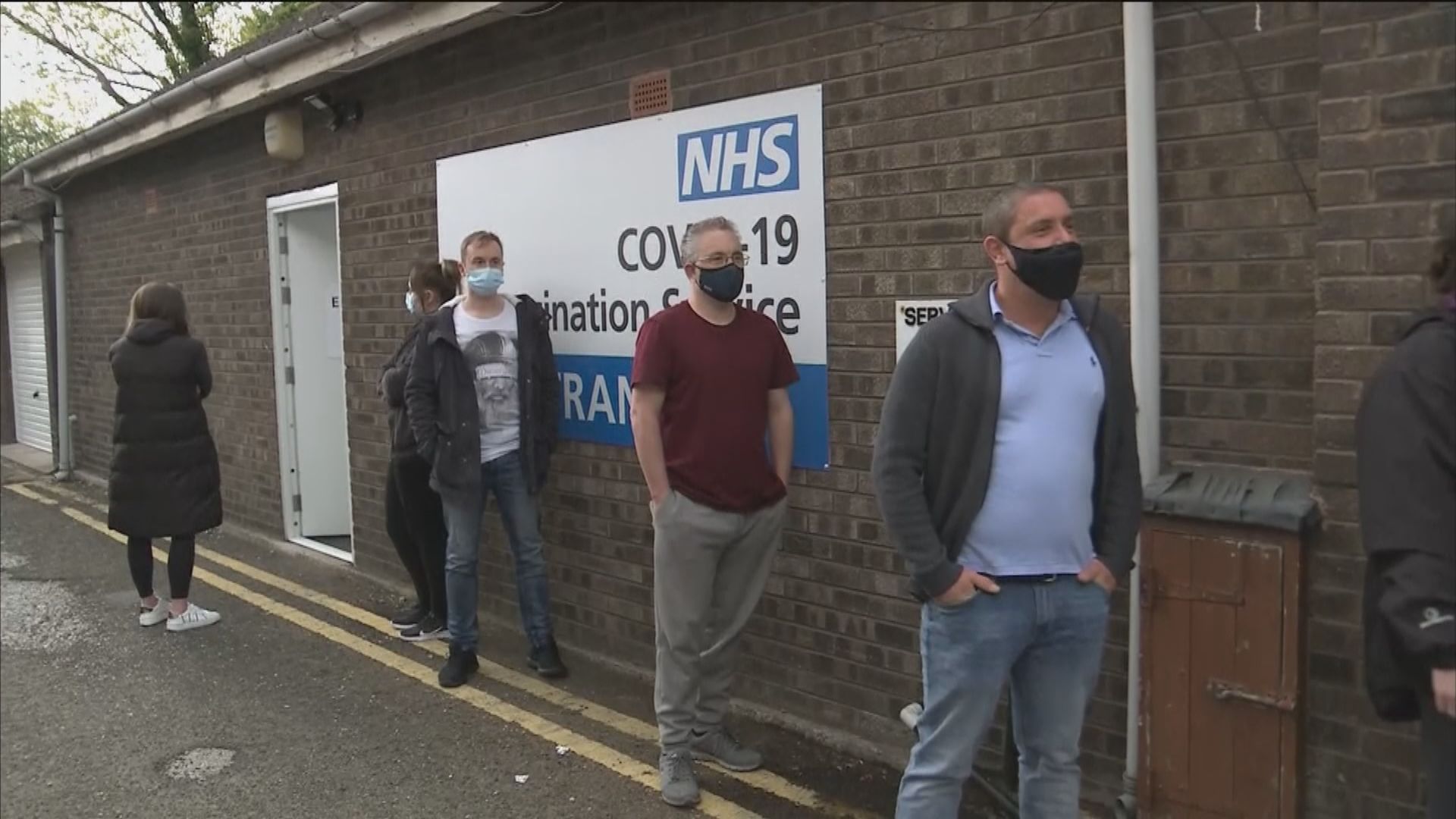 英國新增逾1萬1千宗新冠病毒確診個案