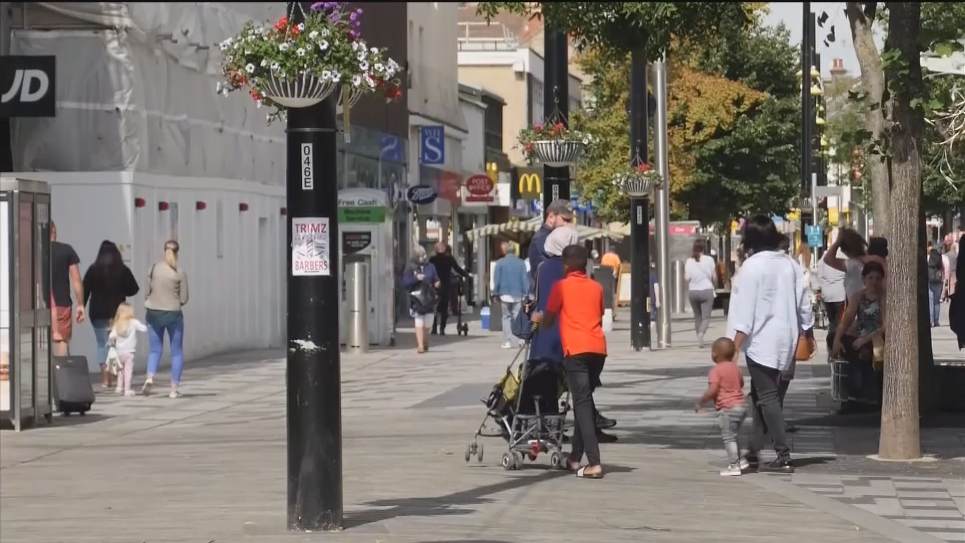 英國逾3萬3千人確診感染新冠病毒